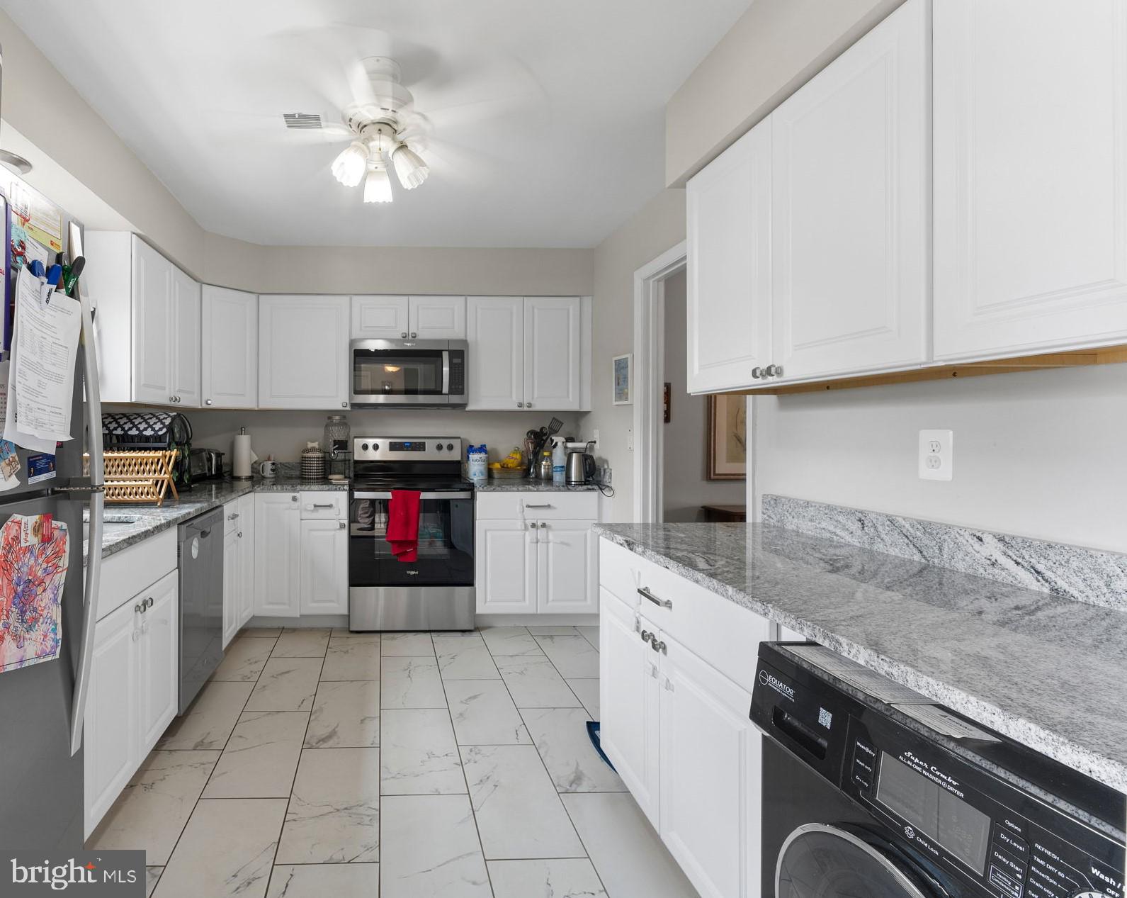 LEEDS SQUARE - Residential