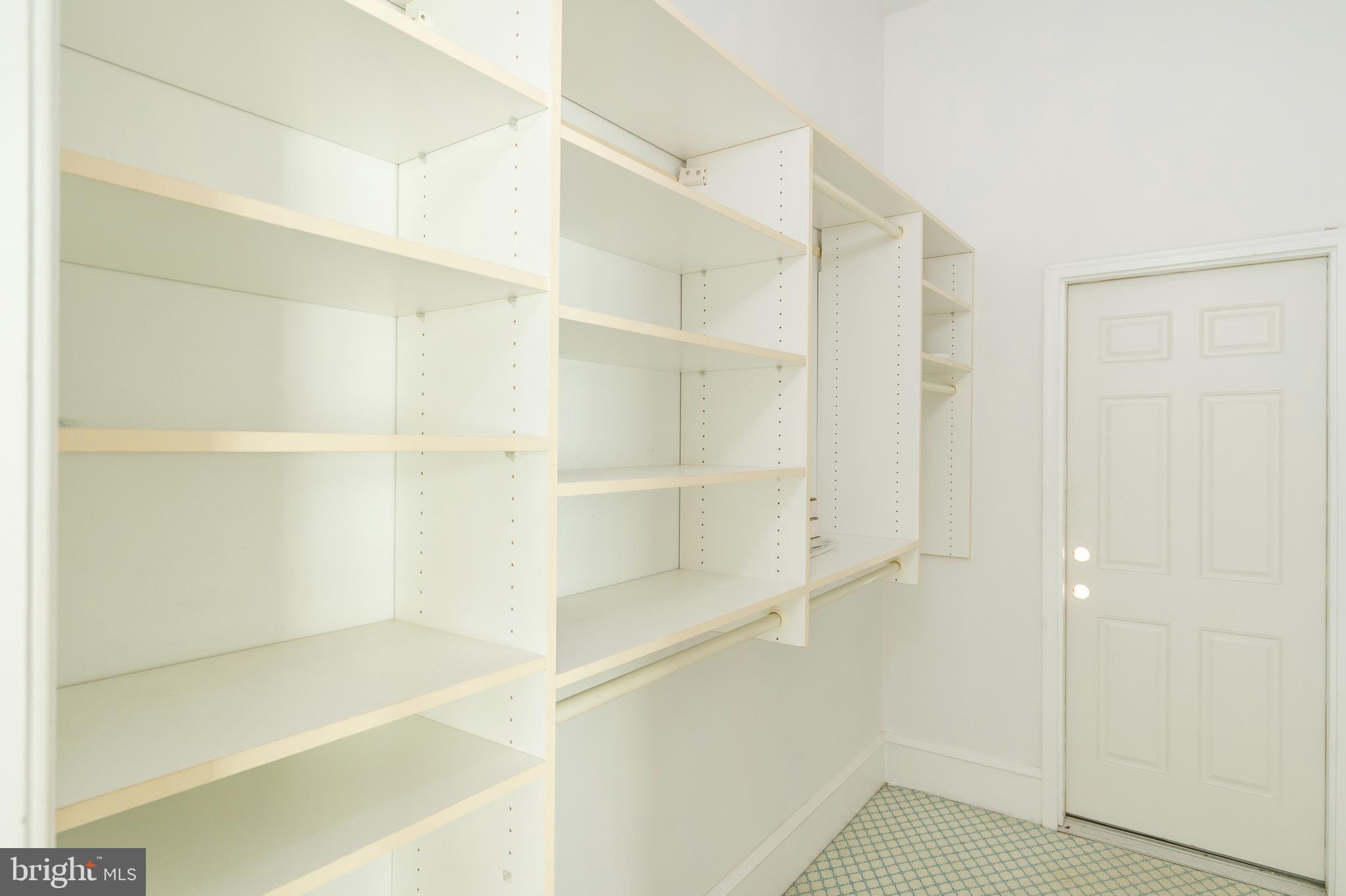 FOX CHASE - Residential