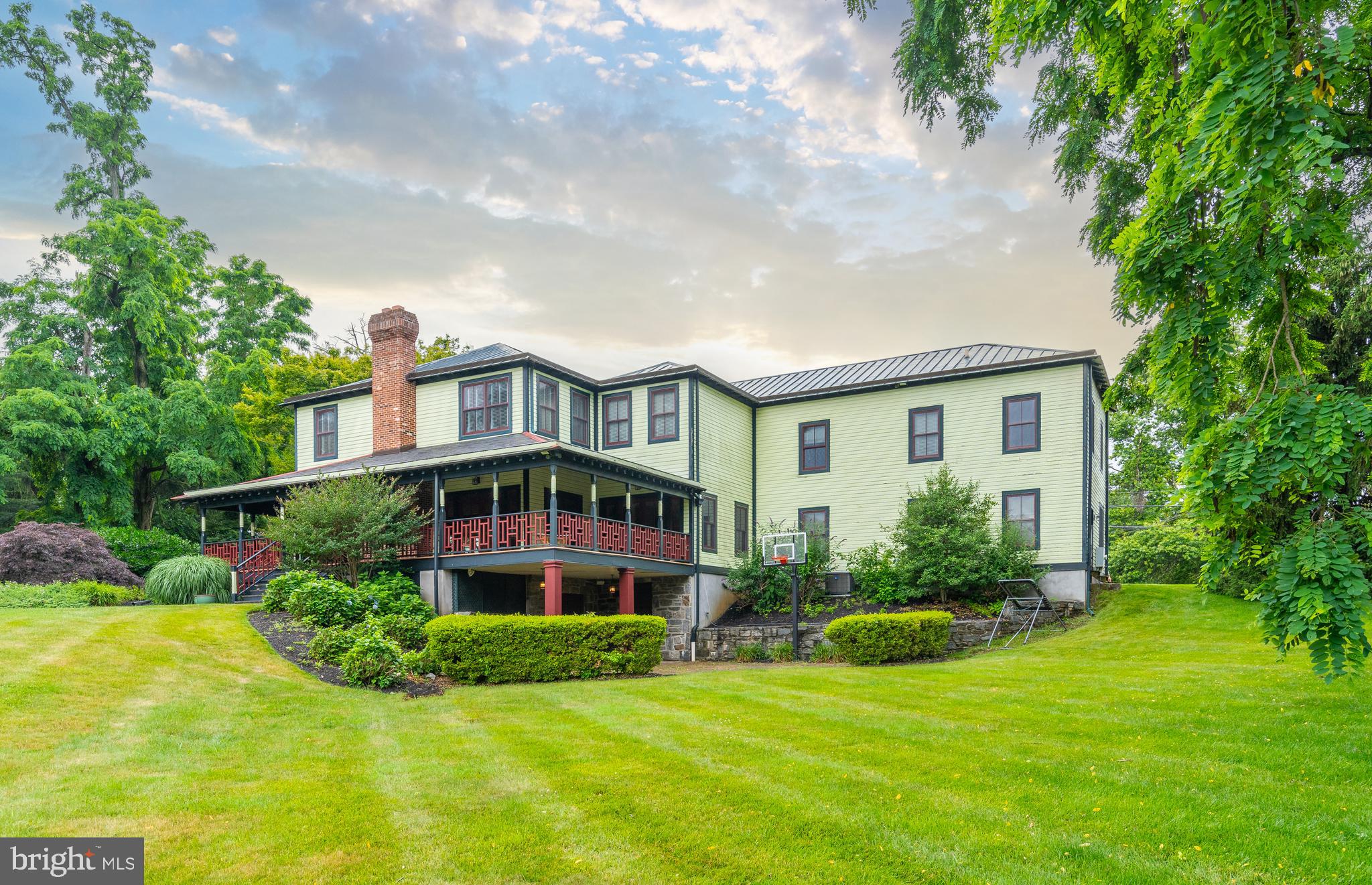 FOX CHASE - Residential