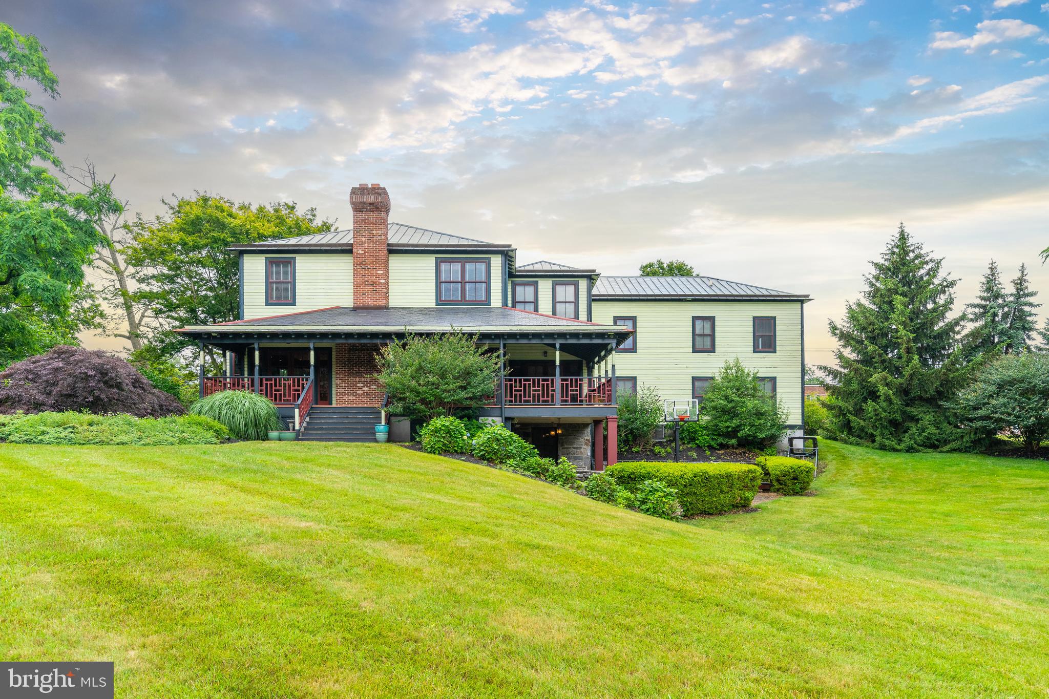 FOX CHASE - Residential