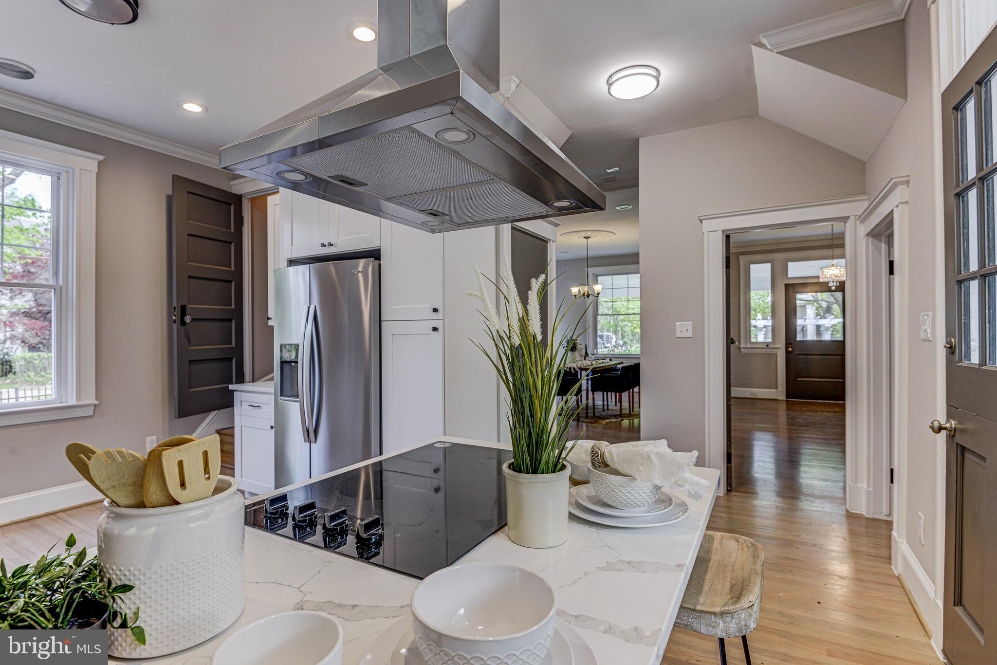 MOUNT WASHINGTON - Residential