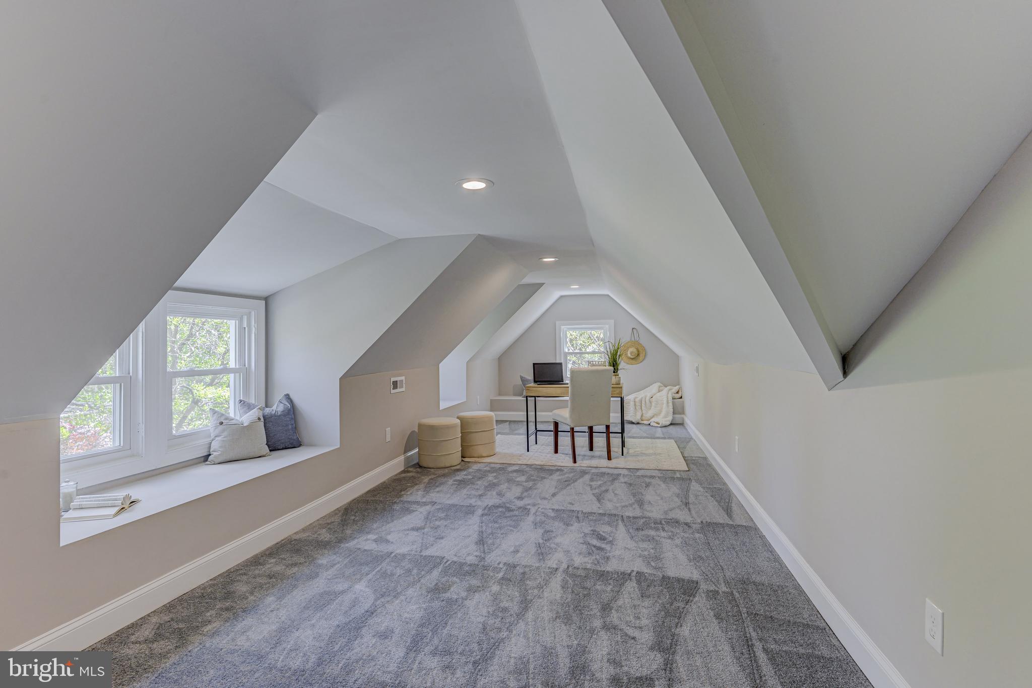 MOUNT WASHINGTON - Residential