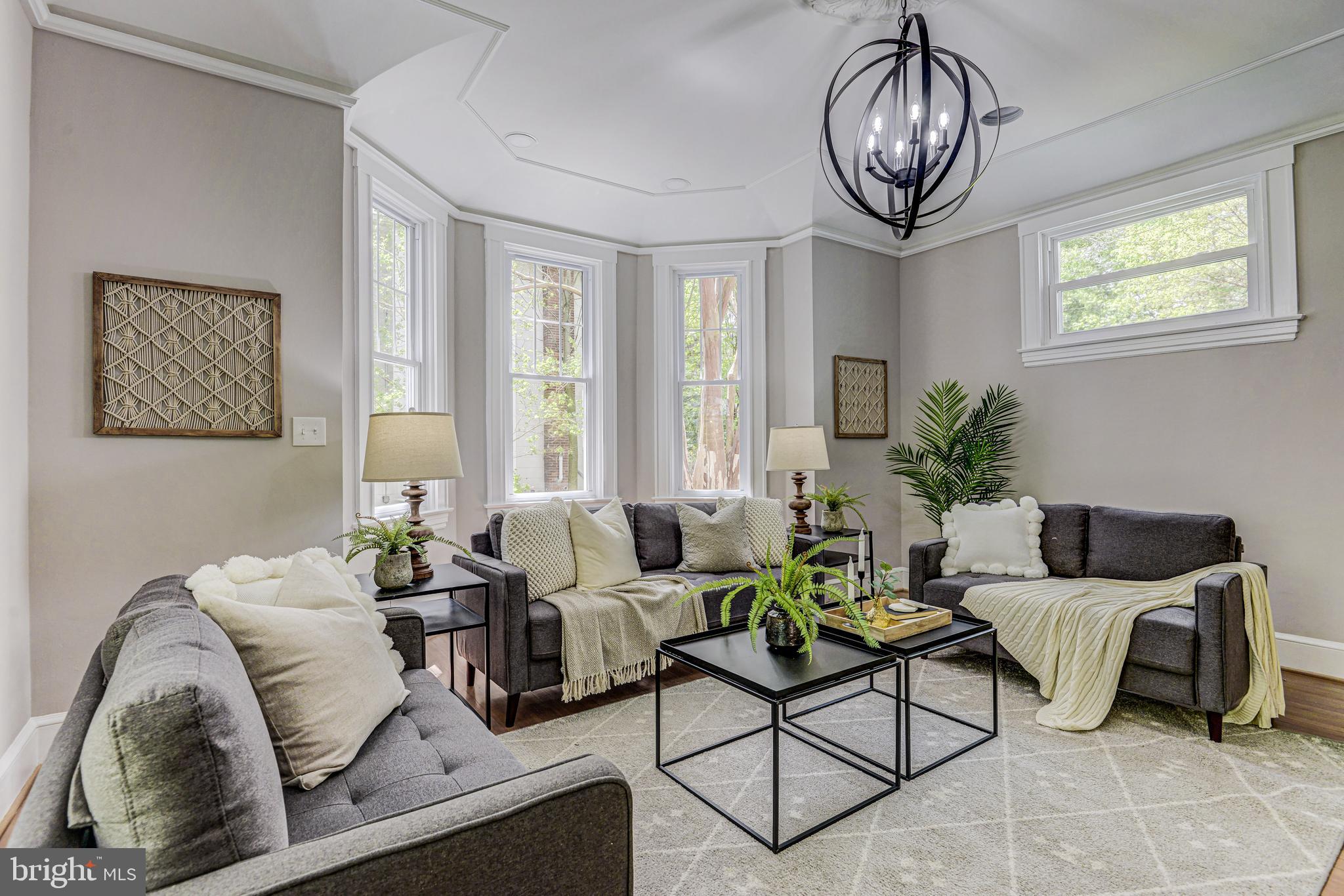 MOUNT WASHINGTON - Residential