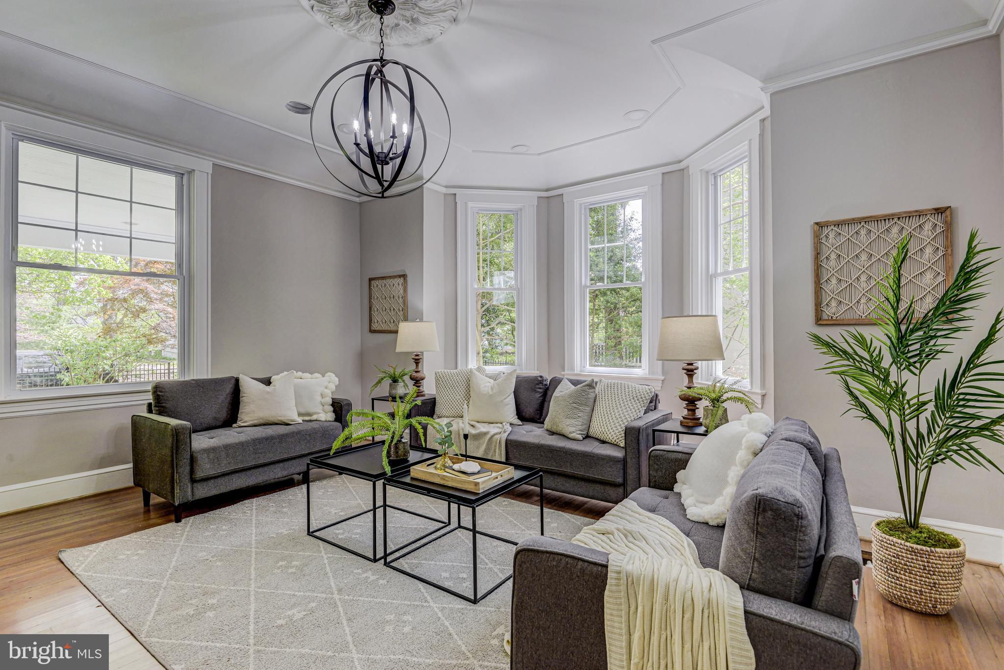 MOUNT WASHINGTON - Residential