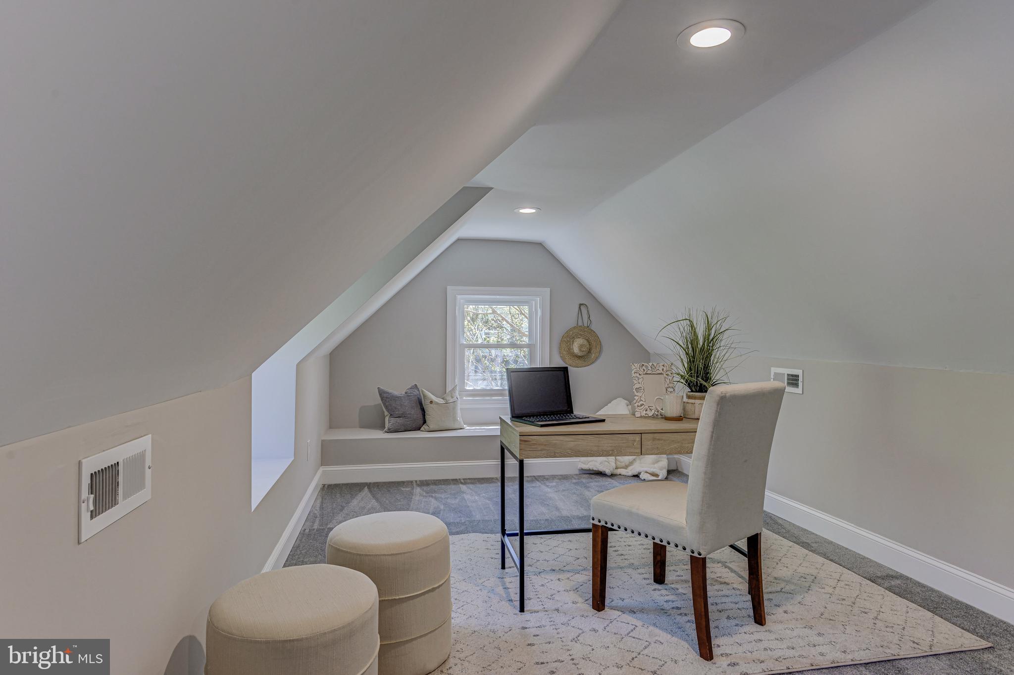 MOUNT WASHINGTON - Residential