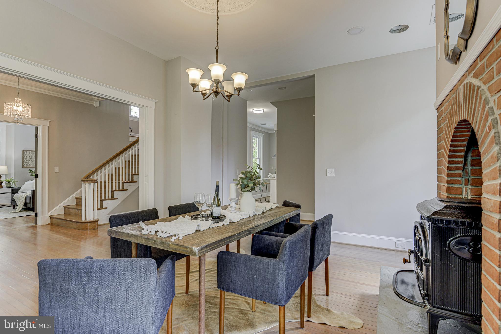 MOUNT WASHINGTON - Residential