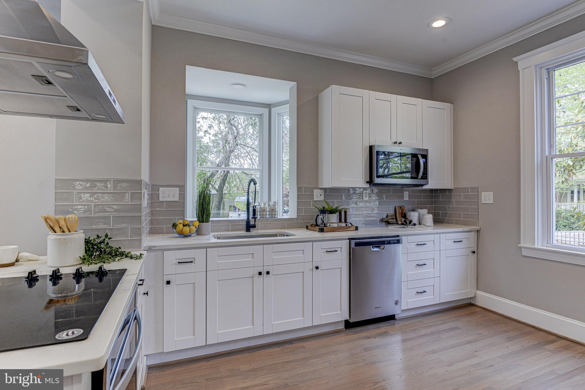 MOUNT WASHINGTON - Residential