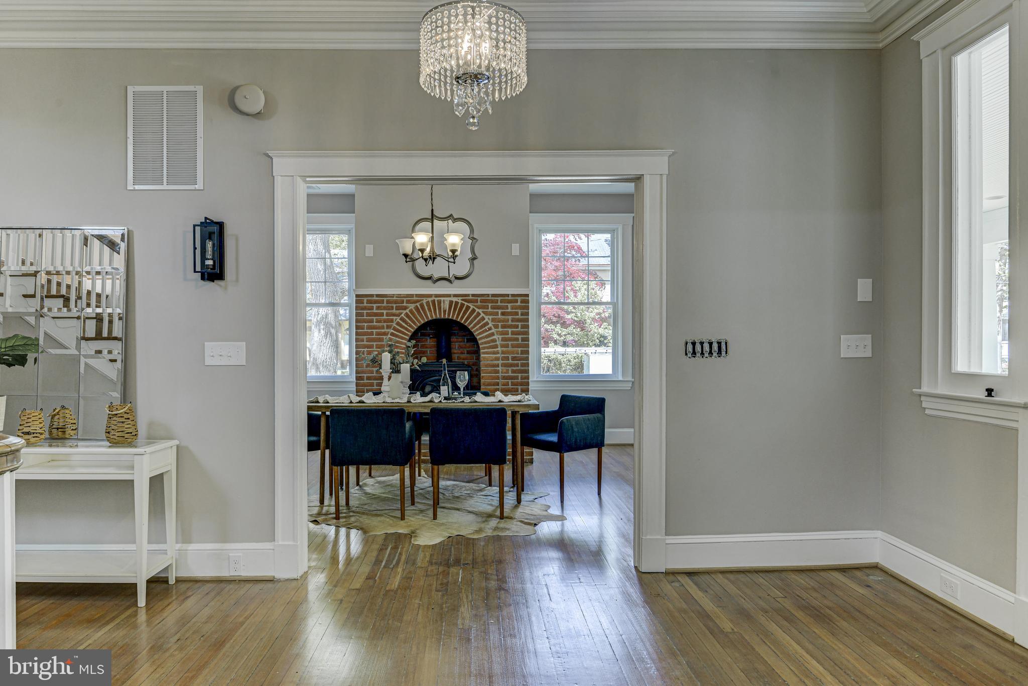 MOUNT WASHINGTON - Residential