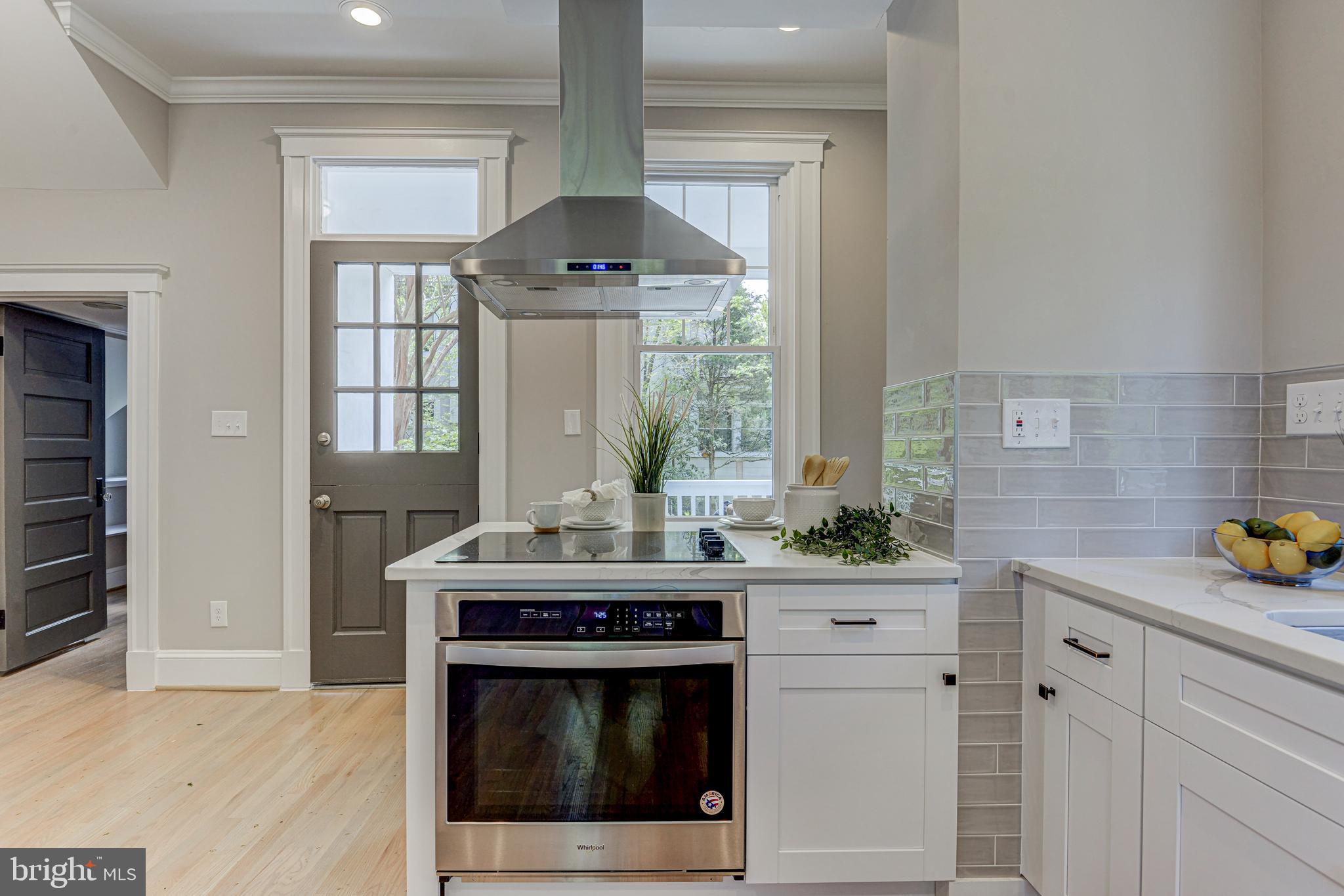 MOUNT WASHINGTON - Residential