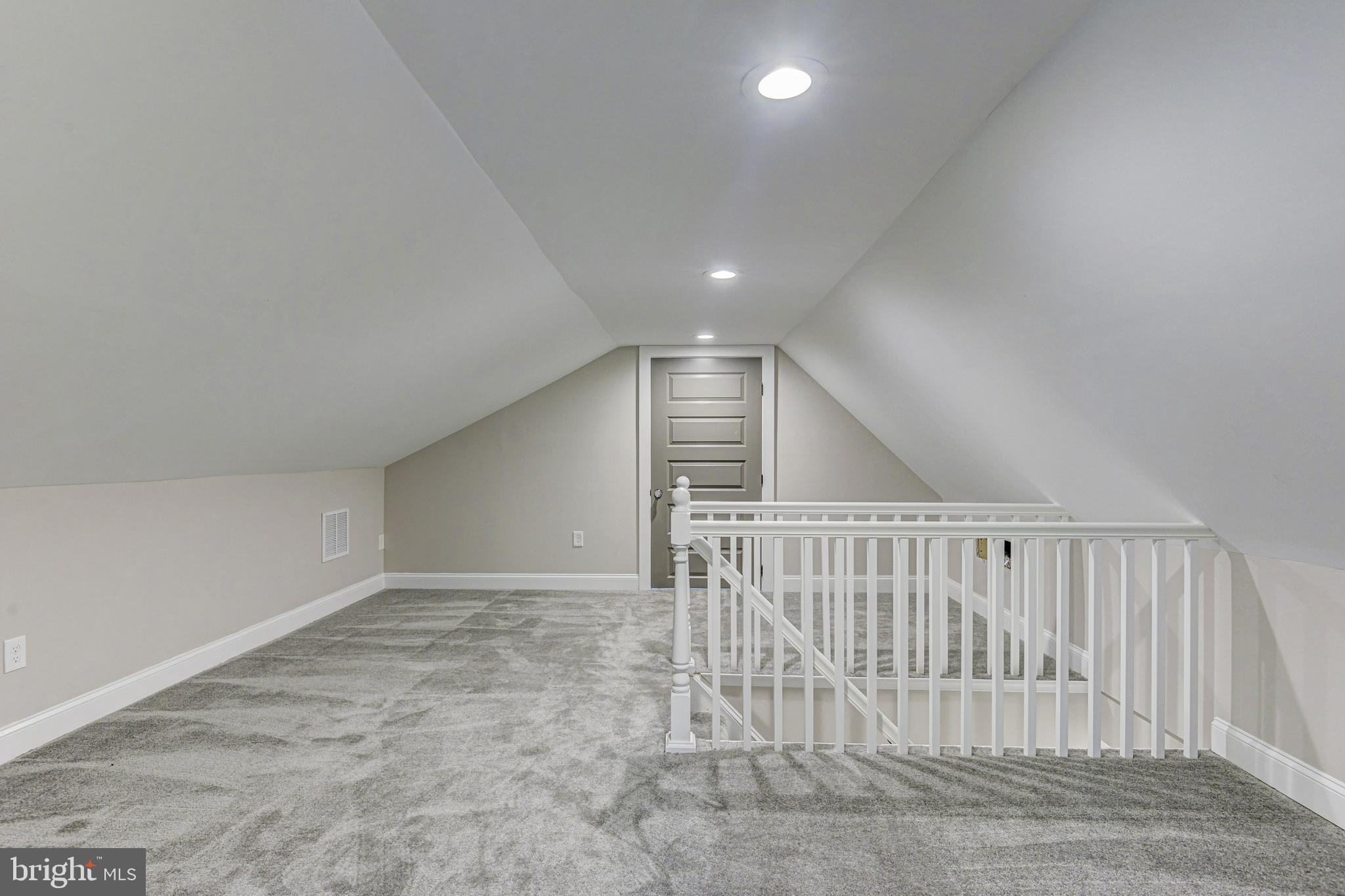 MOUNT WASHINGTON - Residential