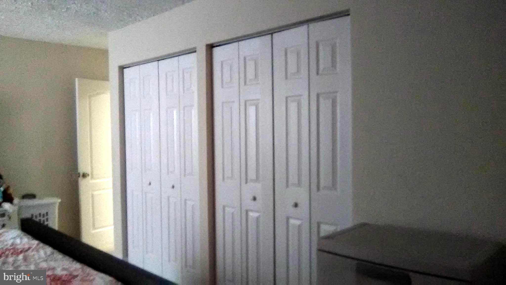 DULLES PARK TOWNHOUSES - Residential