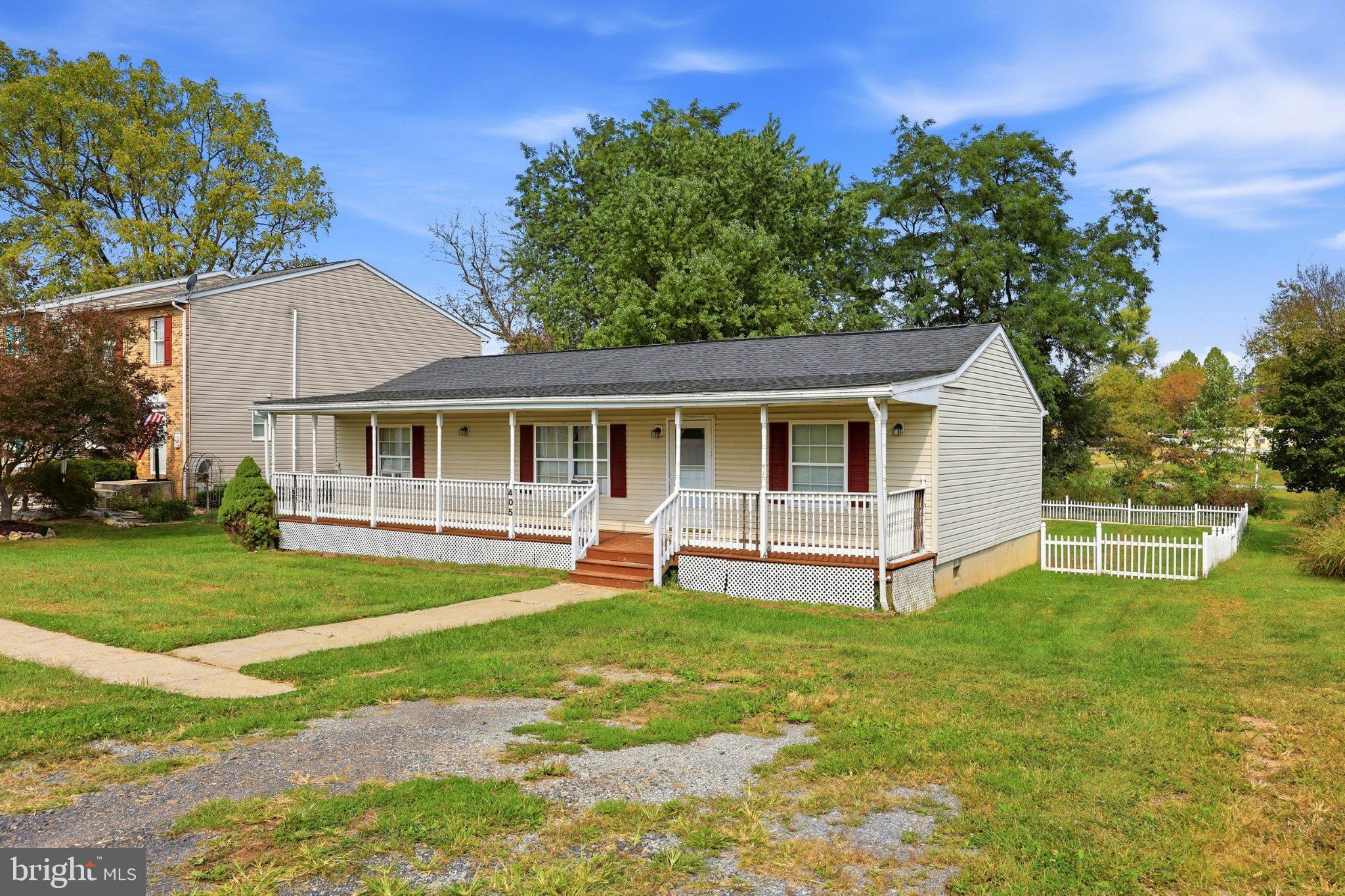 405 E 10TH