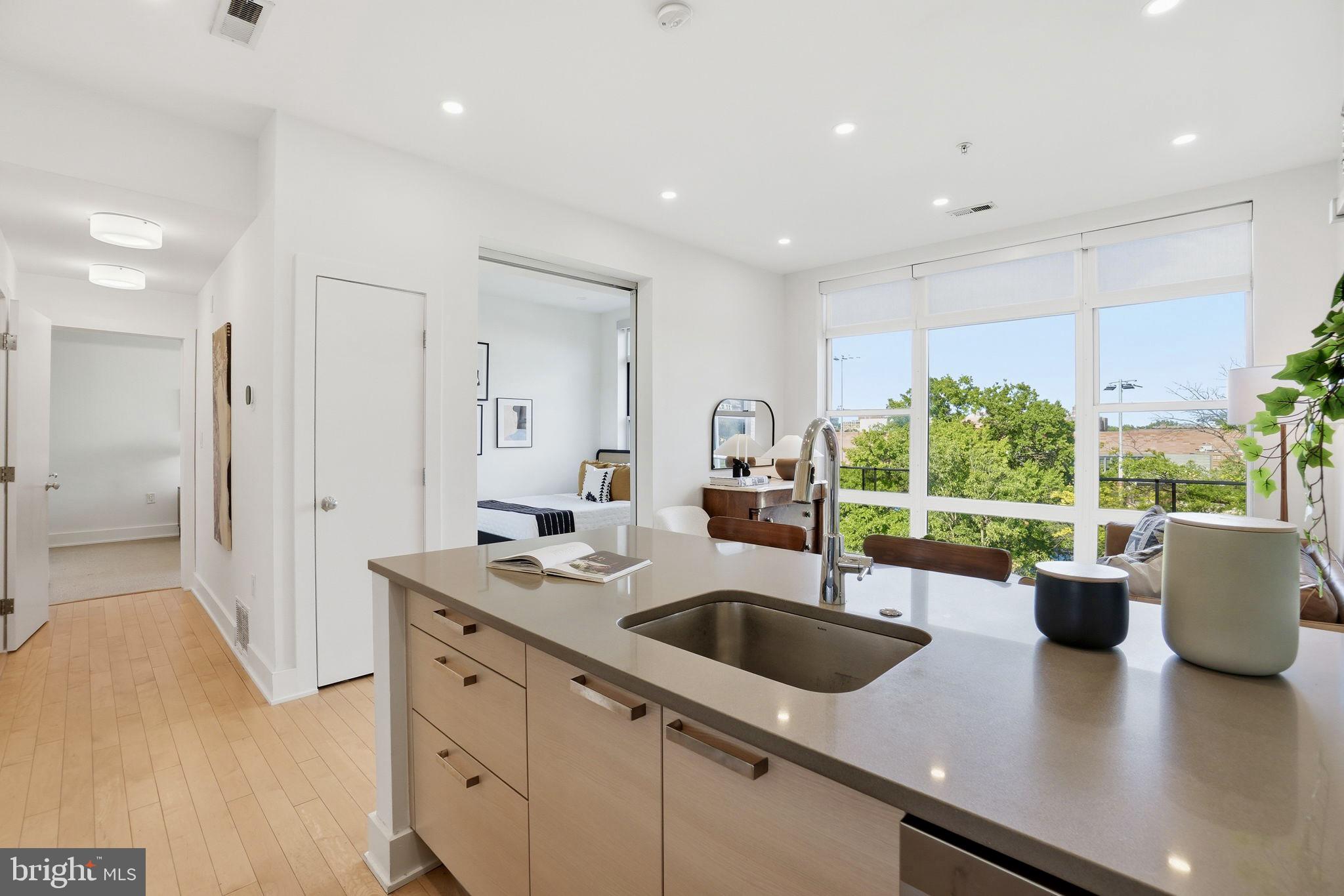 1616 11TH STREET NW PH3