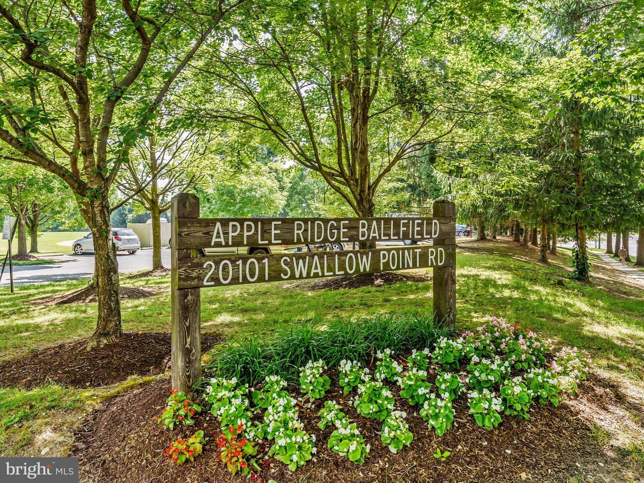 CHRISTOPHER COURT - Residential