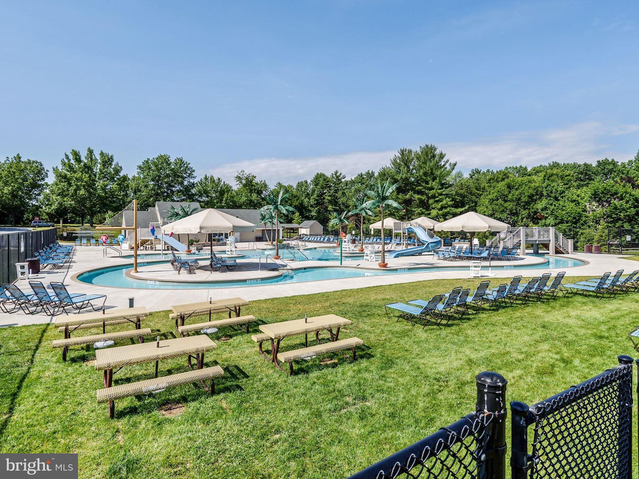 CHRISTOPHER COURT - Residential