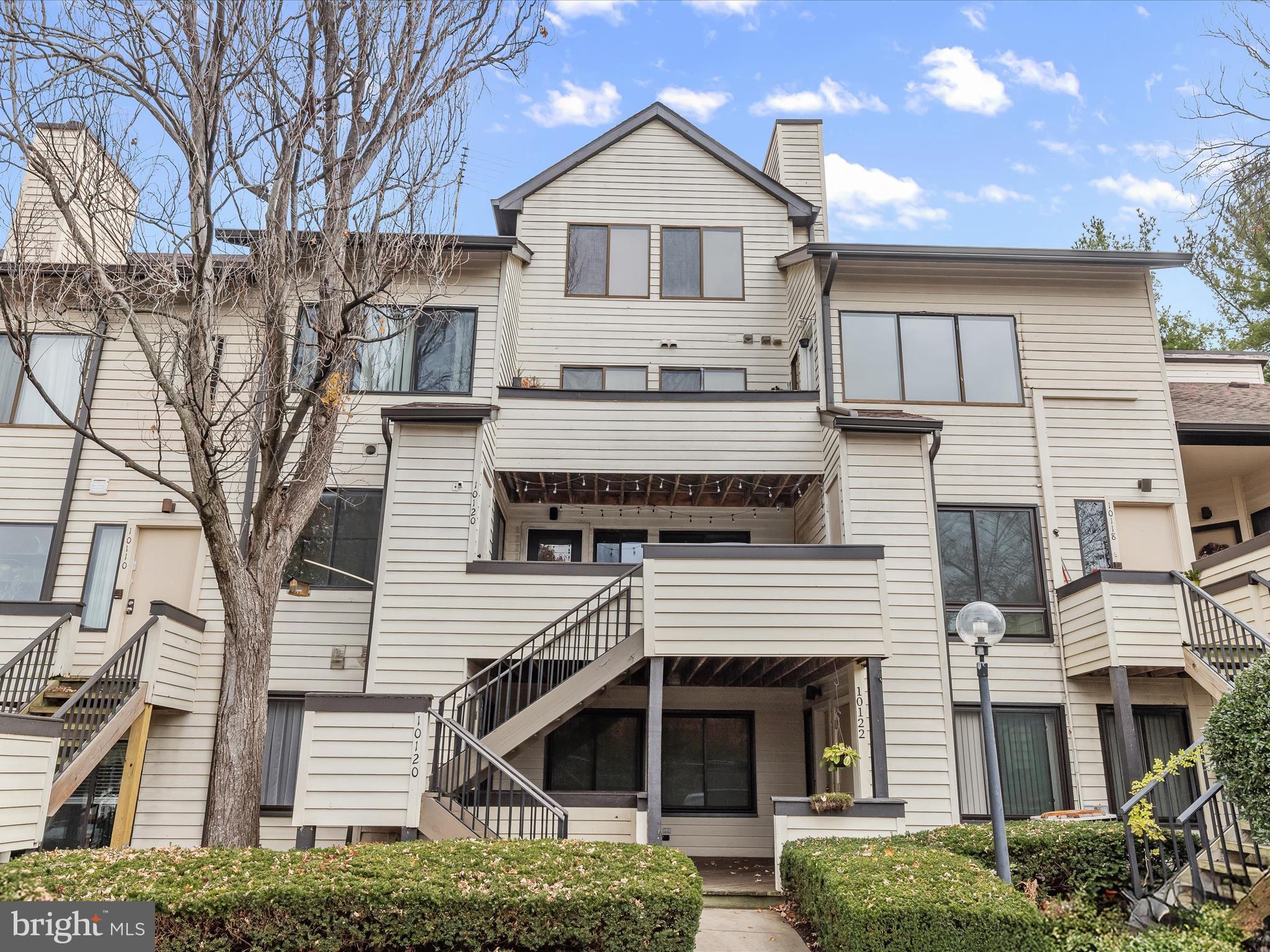 CHRISTOPHER COURT - Residential