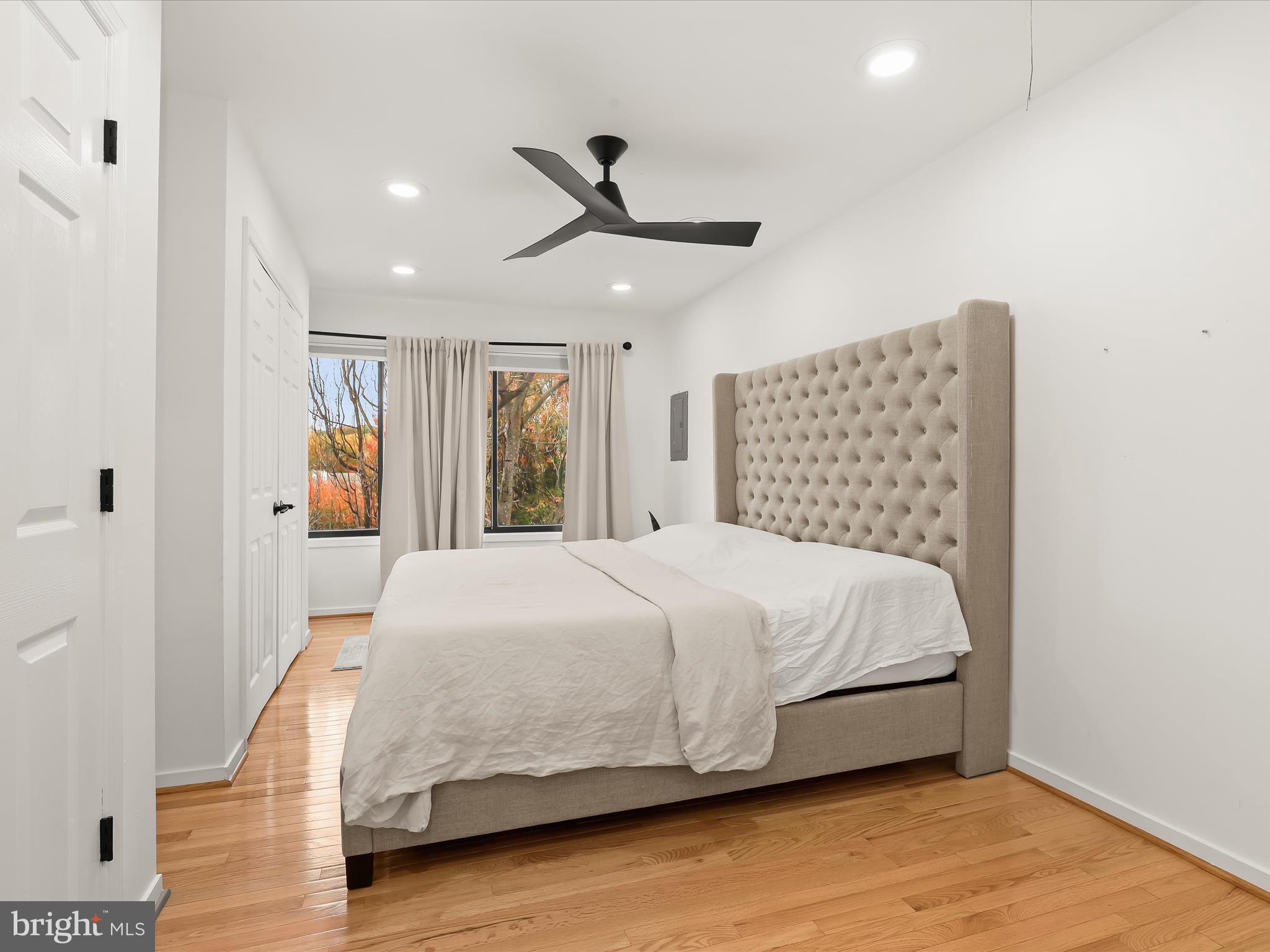 CHRISTOPHER COURT - Residential