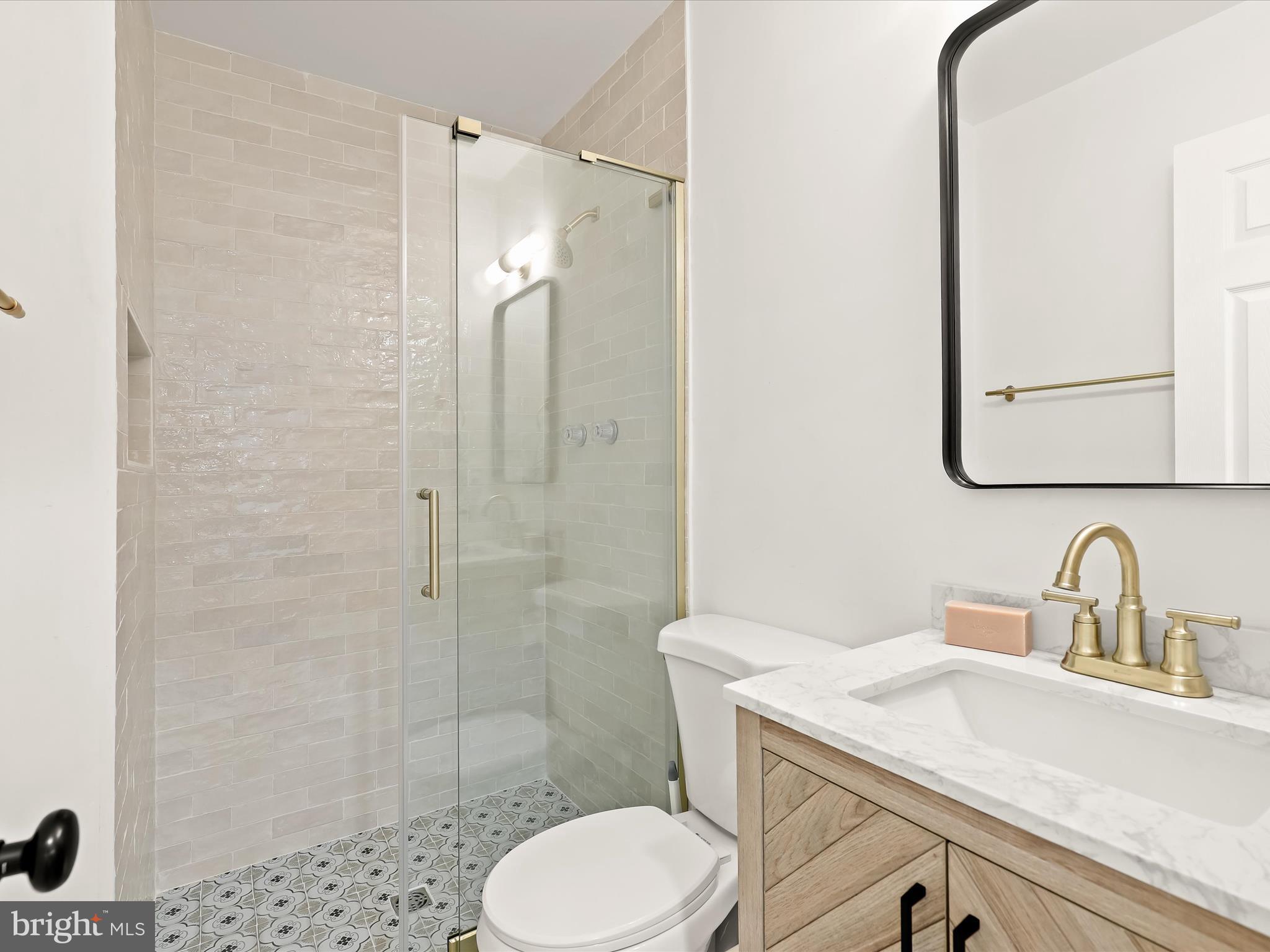 CHRISTOPHER COURT - Residential