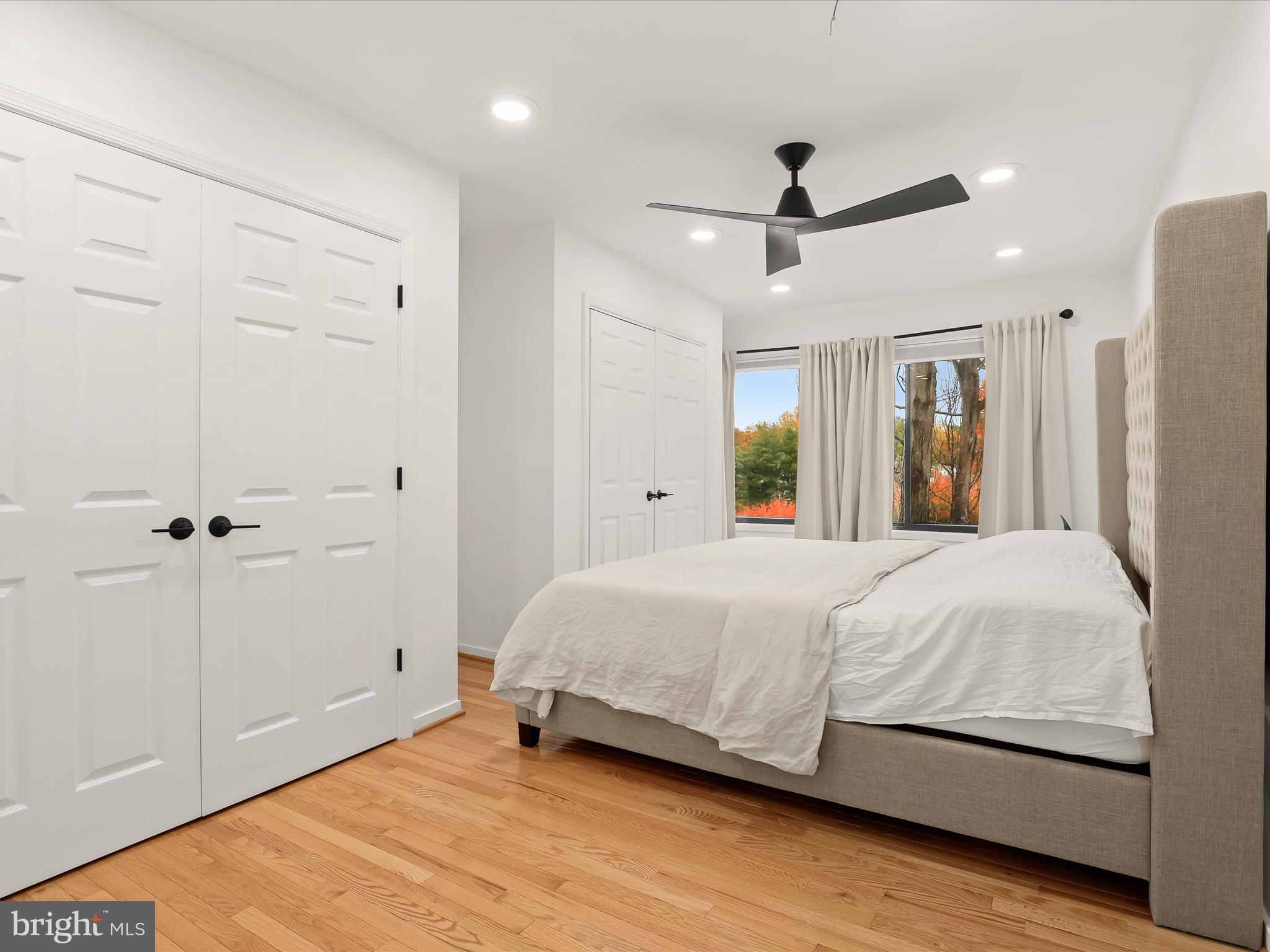 CHRISTOPHER COURT - Residential