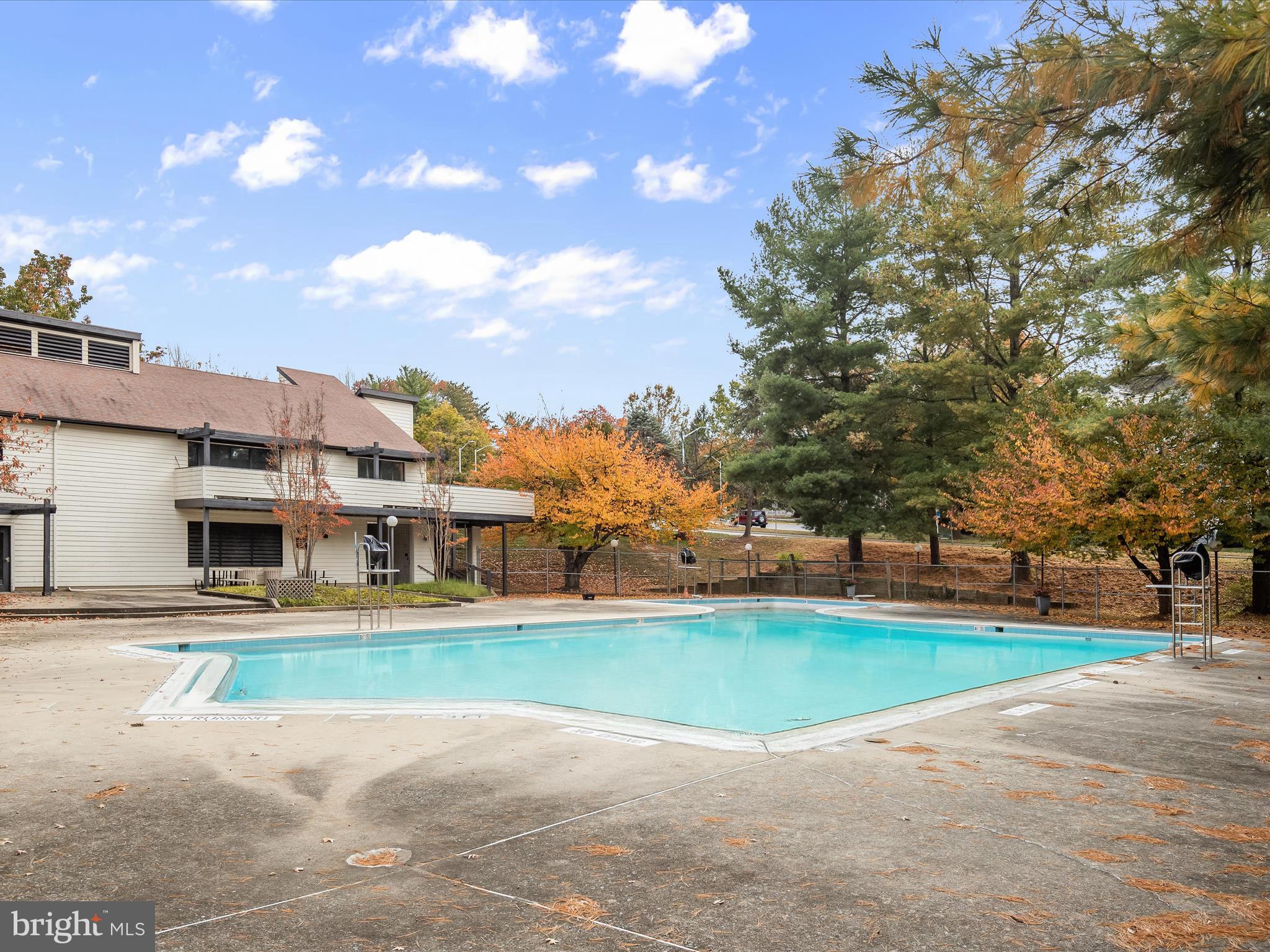 CHRISTOPHER COURT - Residential