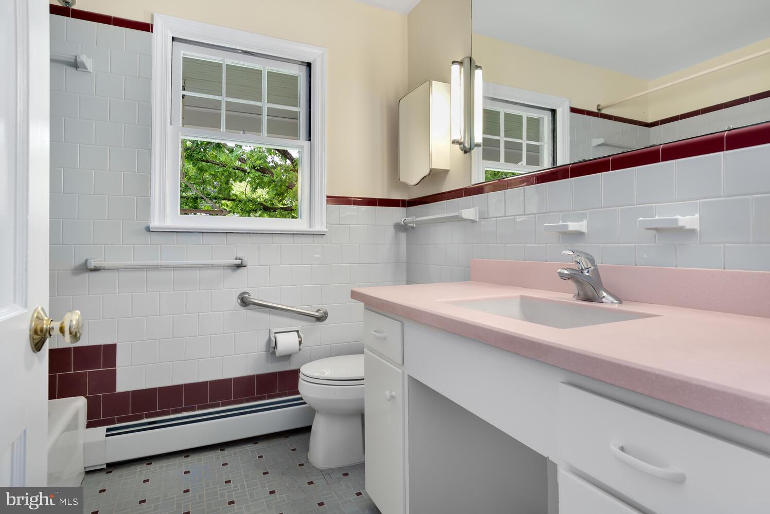 COLLEGE HEIGHTS - Residential