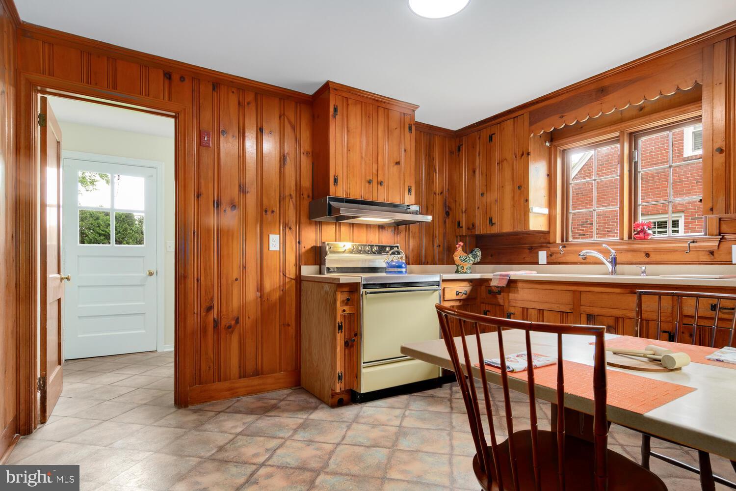 COLLEGE HEIGHTS - Residential