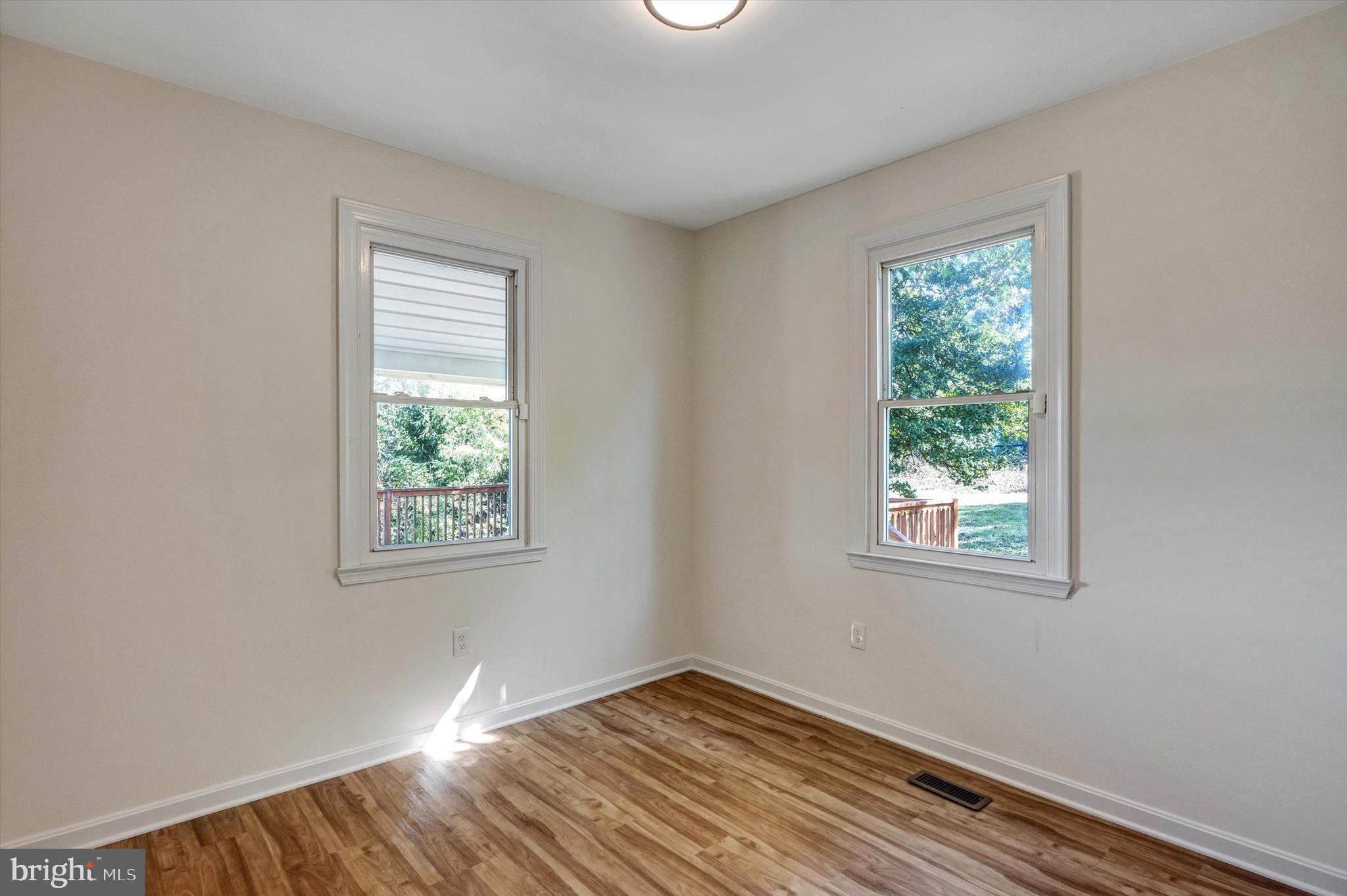 EAST SIDE - Residential