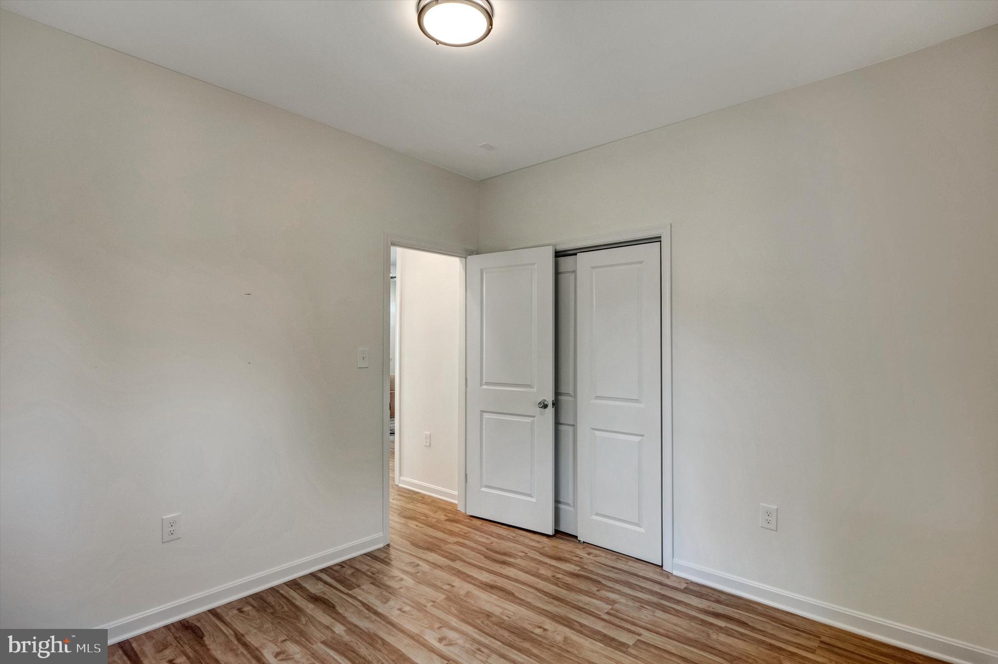 EAST SIDE - Residential