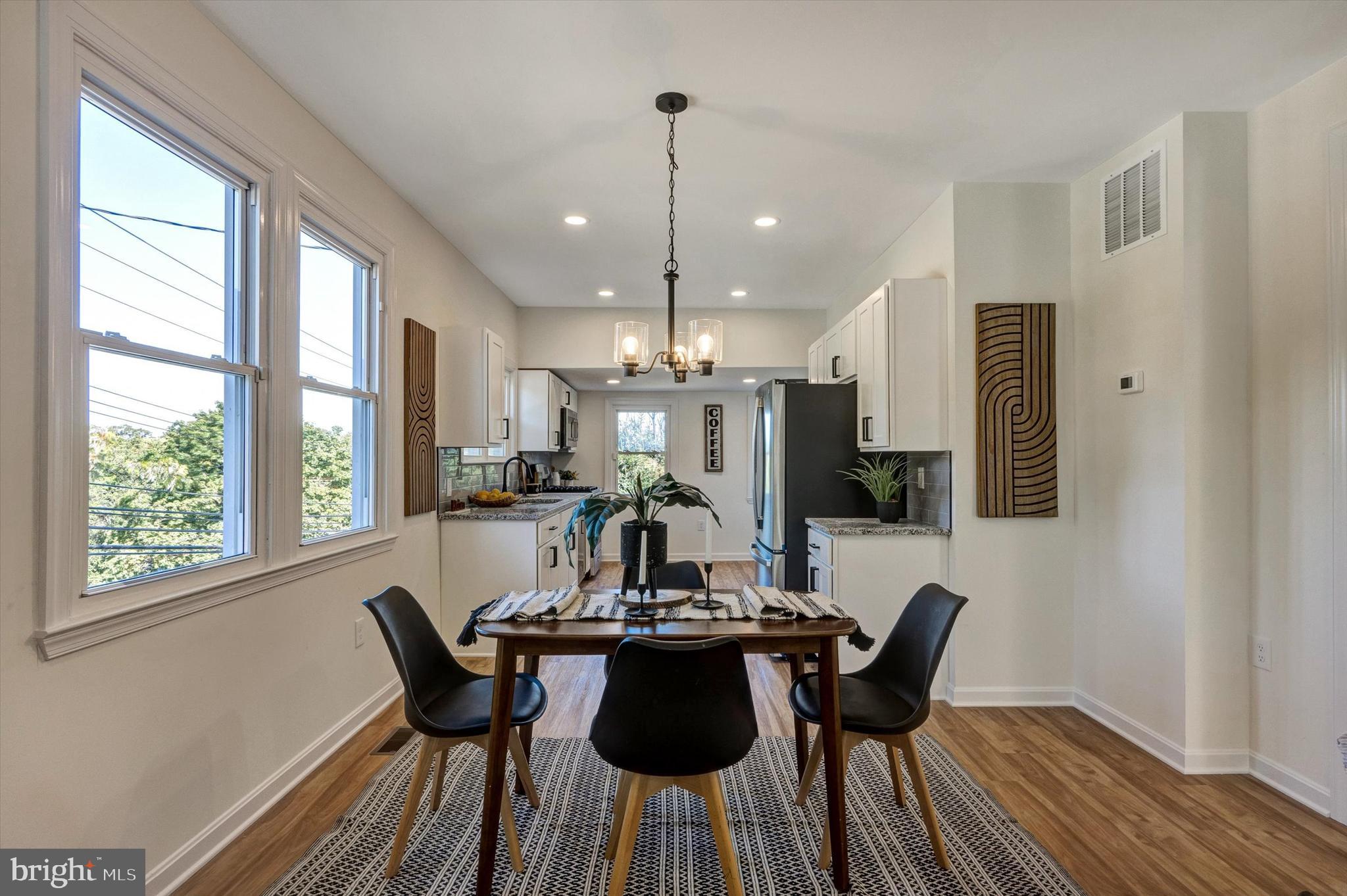 EAST SIDE - Residential