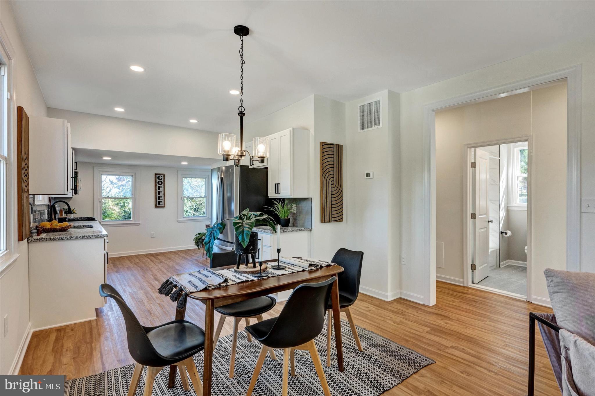 EAST SIDE - Residential