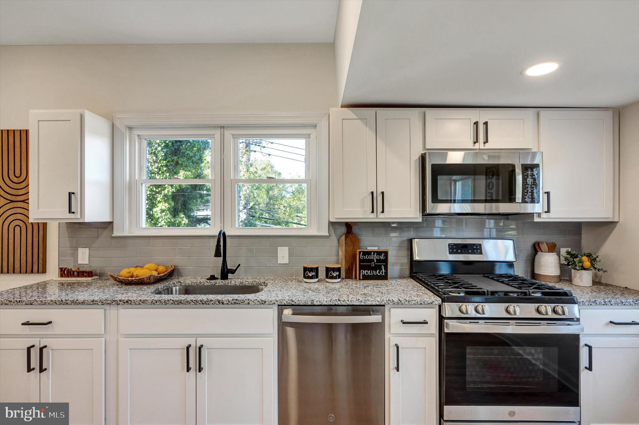 EAST SIDE - Residential