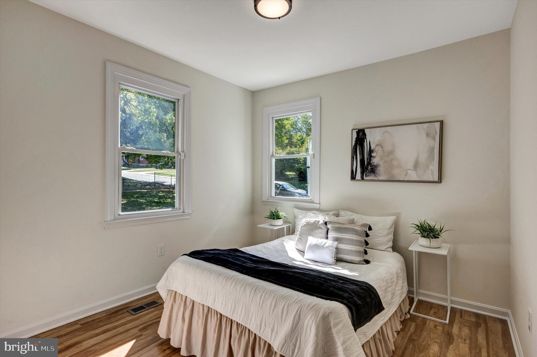 EAST SIDE - Residential