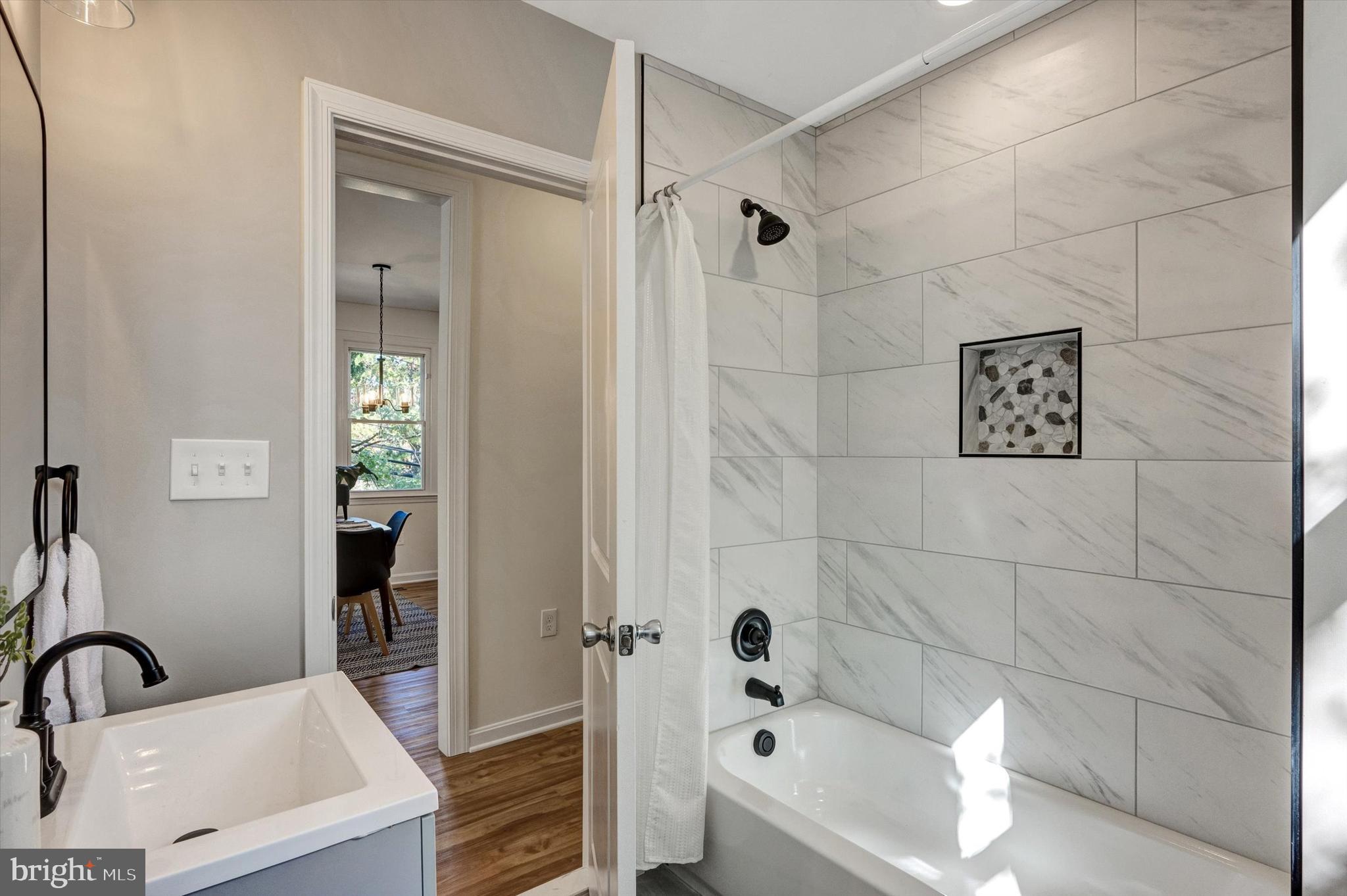 EAST SIDE - Residential