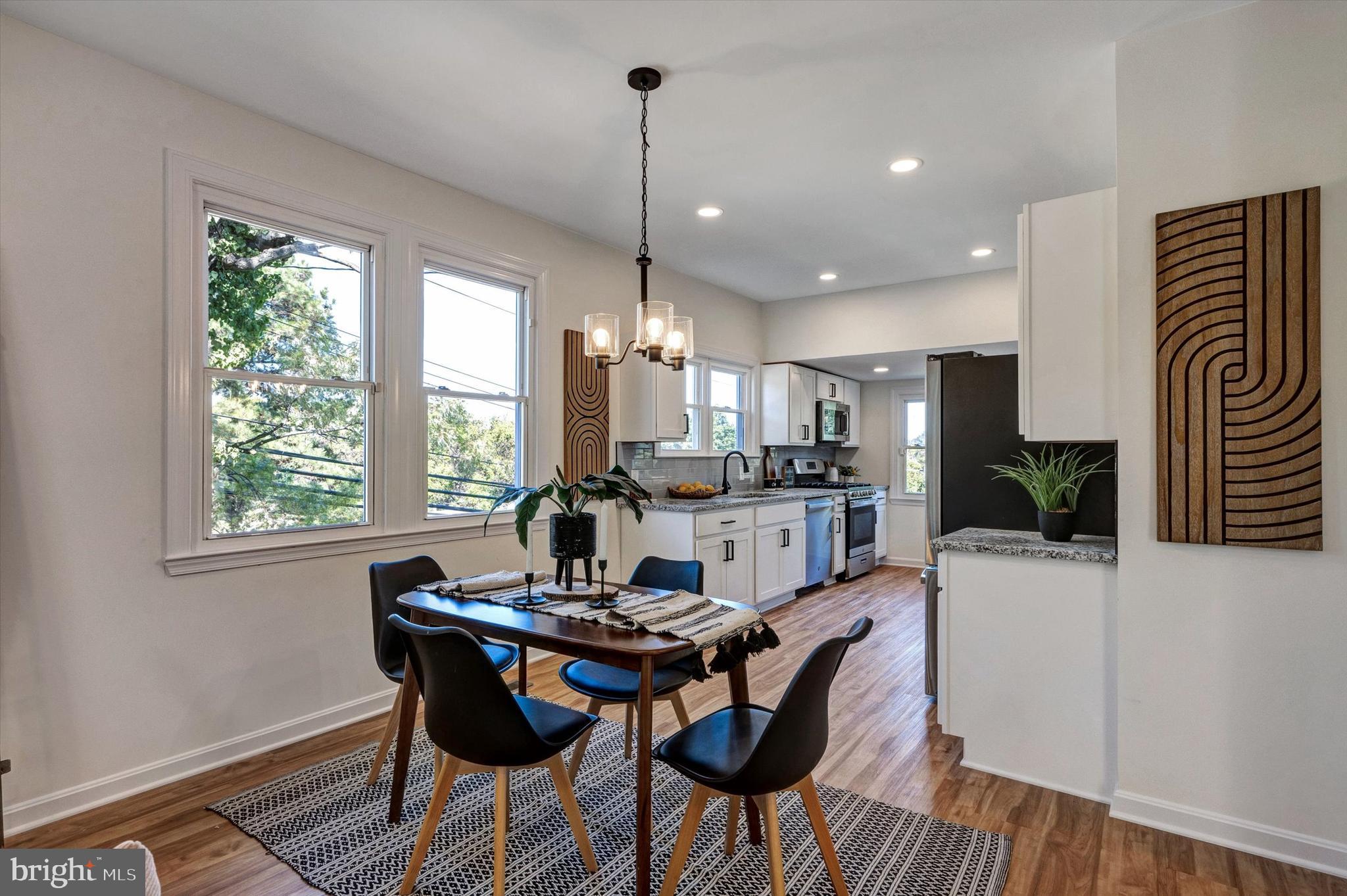 EAST SIDE - Residential