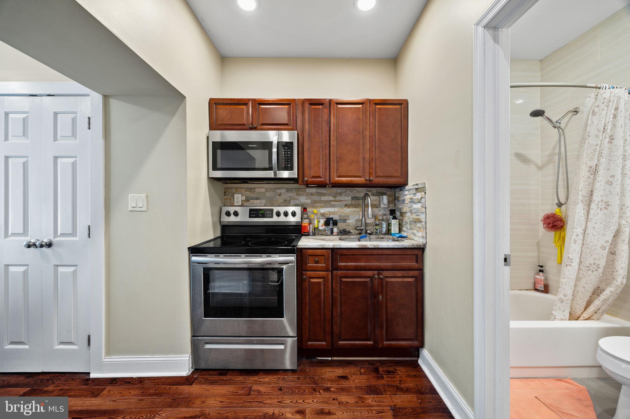 4633 WALNUT STREET UNIT B