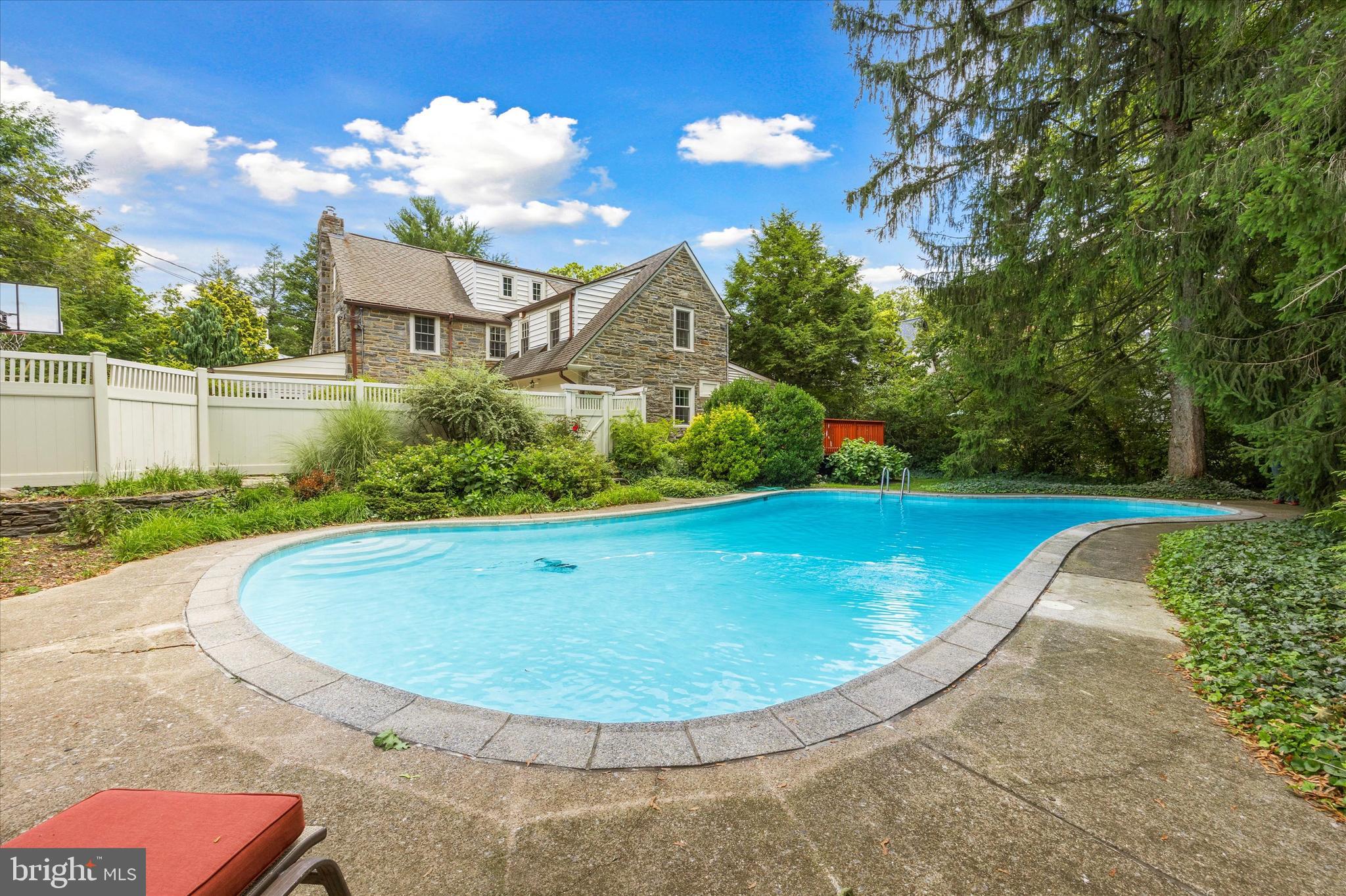 MERION STATION - Residential