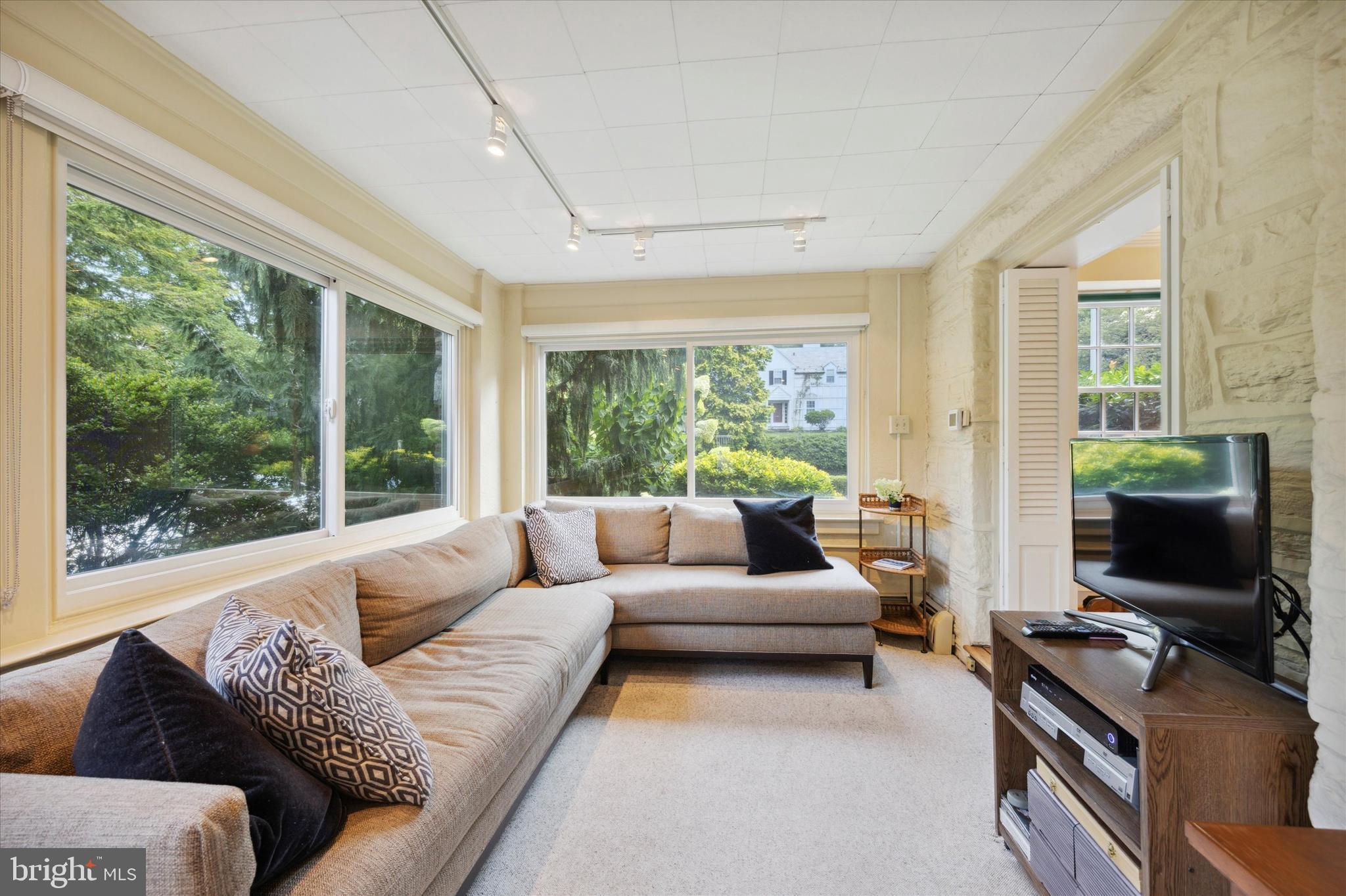 MERION STATION - Residential