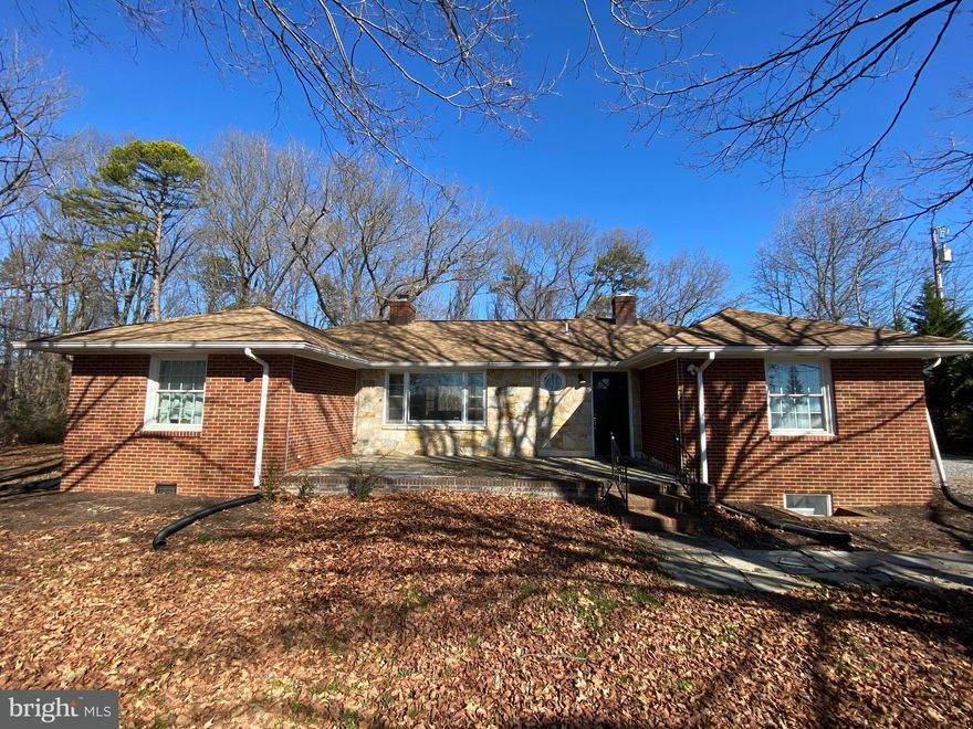 Nestled in the established neighborhood of Falmouth, this distinctive 1-bedroom, 1-bathroom back apartment in a triplex unit offers an eclectic charm. Ideally situated, it provides easy access to Downtown Fredericksburg, I-95, and Route 1, ensuring convenience for its residents.

The apartment encompasses a spacious bedroom with a distinctive brick interior, coupled with a versatile bonus room – an ideal space for a home office or study. The living room is highlighted by a large front window, allowing an abundance of natural light to illuminate the space.

Benefit from the exclusivity of a private entrance and the added convenience of an oversized single garage, providing ample space for your vehicle and additional storage. This residence combines practicality with unique character, offering a comfortable and well-connected living experience in the Falmouth area.

*Photos/Video taken prior to the most recent tenants occupancy

*No Laundry Available

******************************************************************************************************************

CREDIT: Good Credit Required
PETS: Small Dogs Only. Sorry, No Cats
PET FEE: $450 non-refundable fee
VOUCHERS: Housing Choice Vouchers accepted
UTILITIES: Water, Sewer, and Electric $200 Flat Fee per month due with rent
APPLICATION FEE: $60 per applicant
SECURITY DEPOSIT:  Minimum One month's rent (Please note that in certain cases, a double deposit may be required)
RESIDENT BENEFIT PACKAGE: $25/month
LEASING FEE:  $125 One time due with Move-in Funds.
