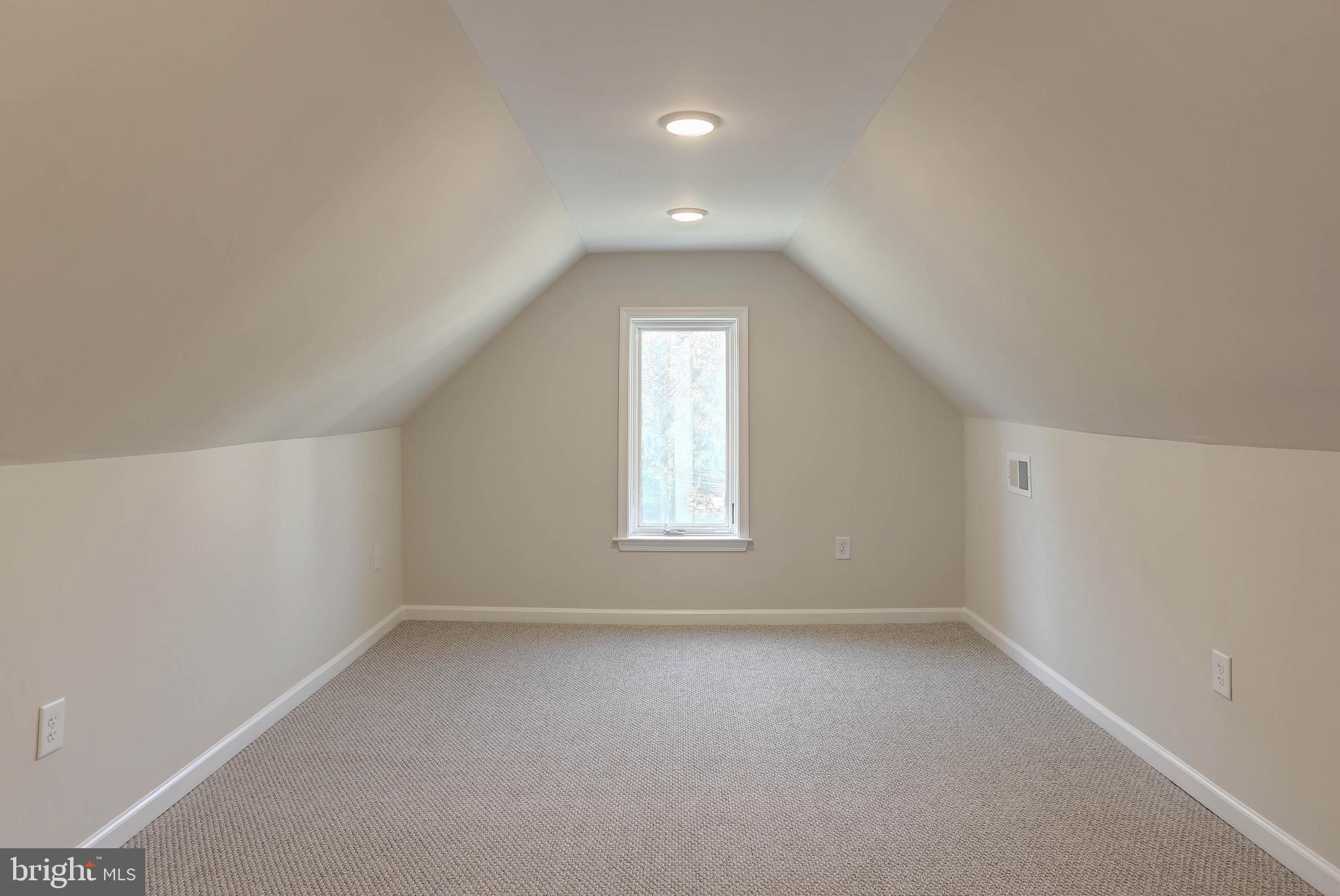 BALTIMORE HIGHLANDS - Residential