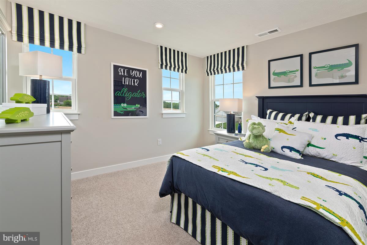 FOX CHAPEL CROSSING - Residential