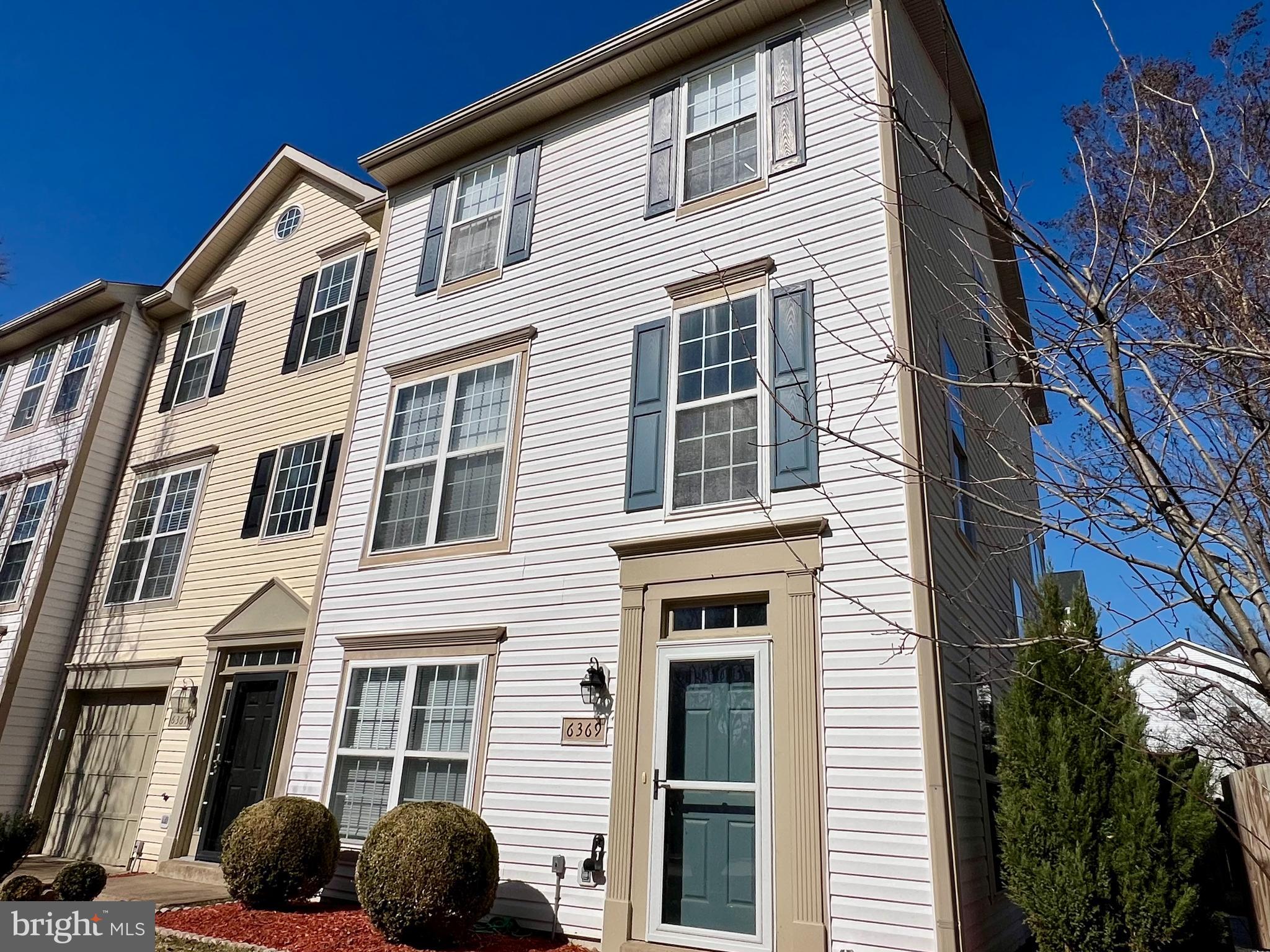 COMPTON VILLAGE - Residential