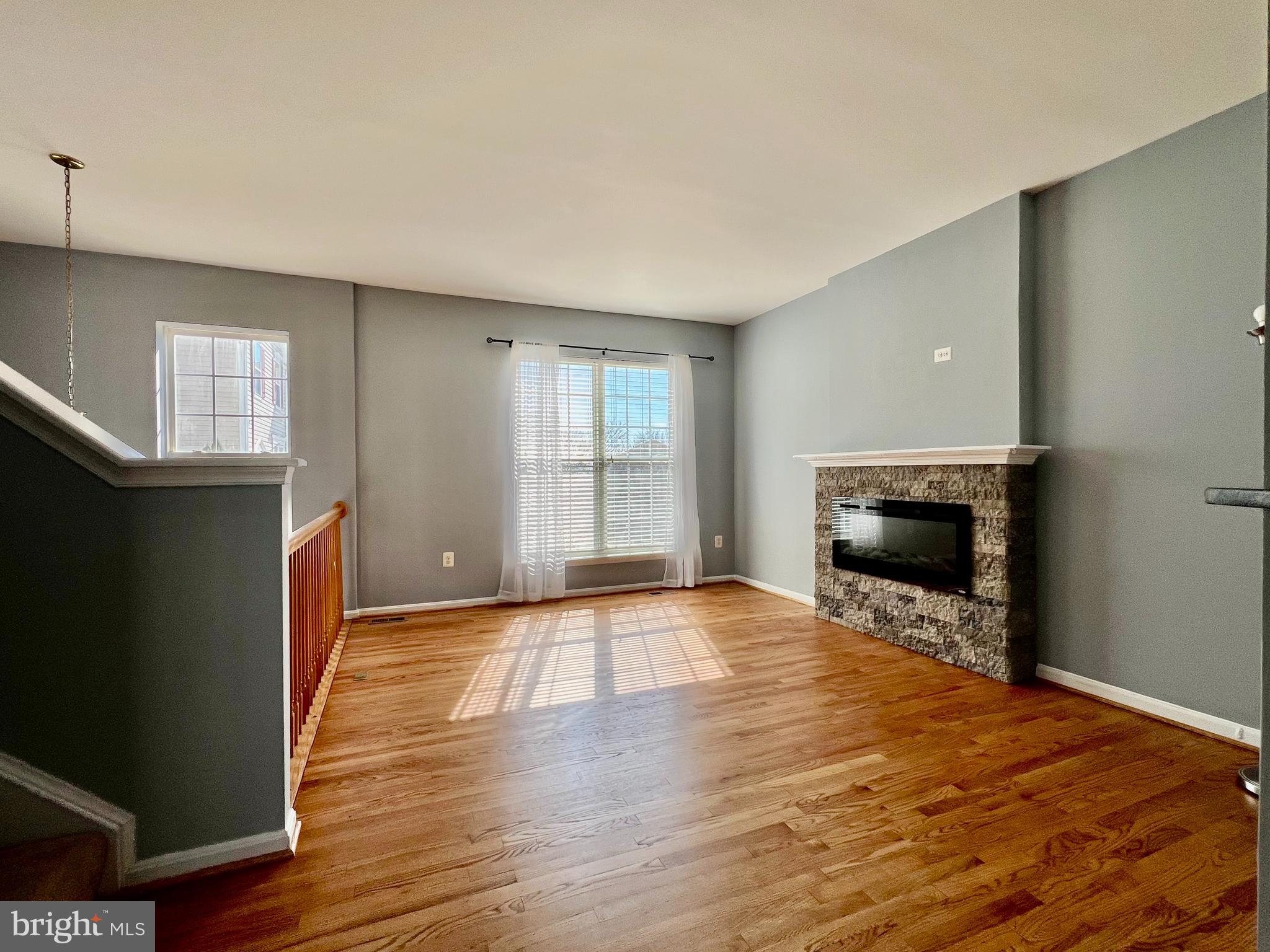 COMPTON VILLAGE - Residential