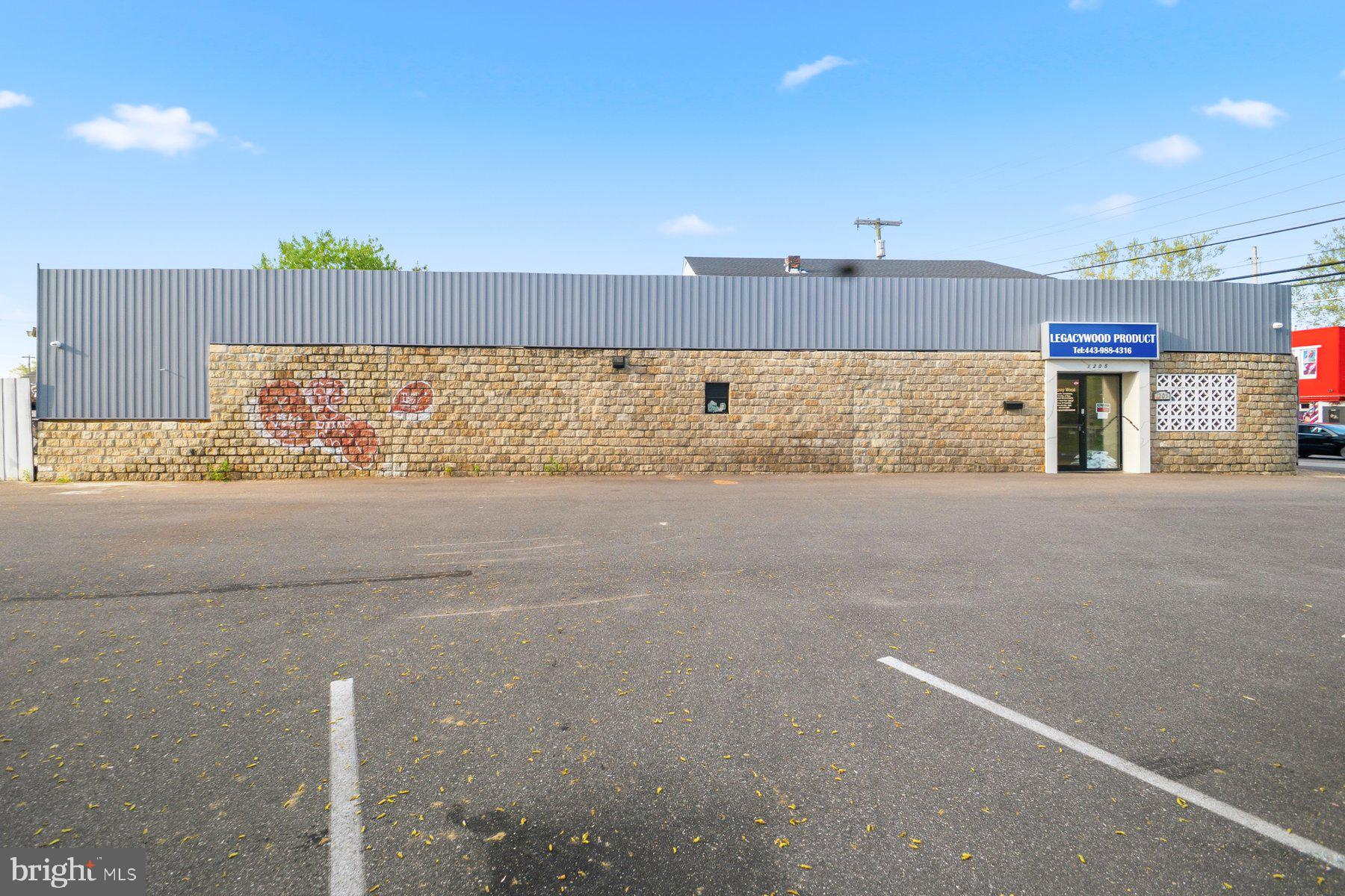 1205 CRAIN HIGHWAY N