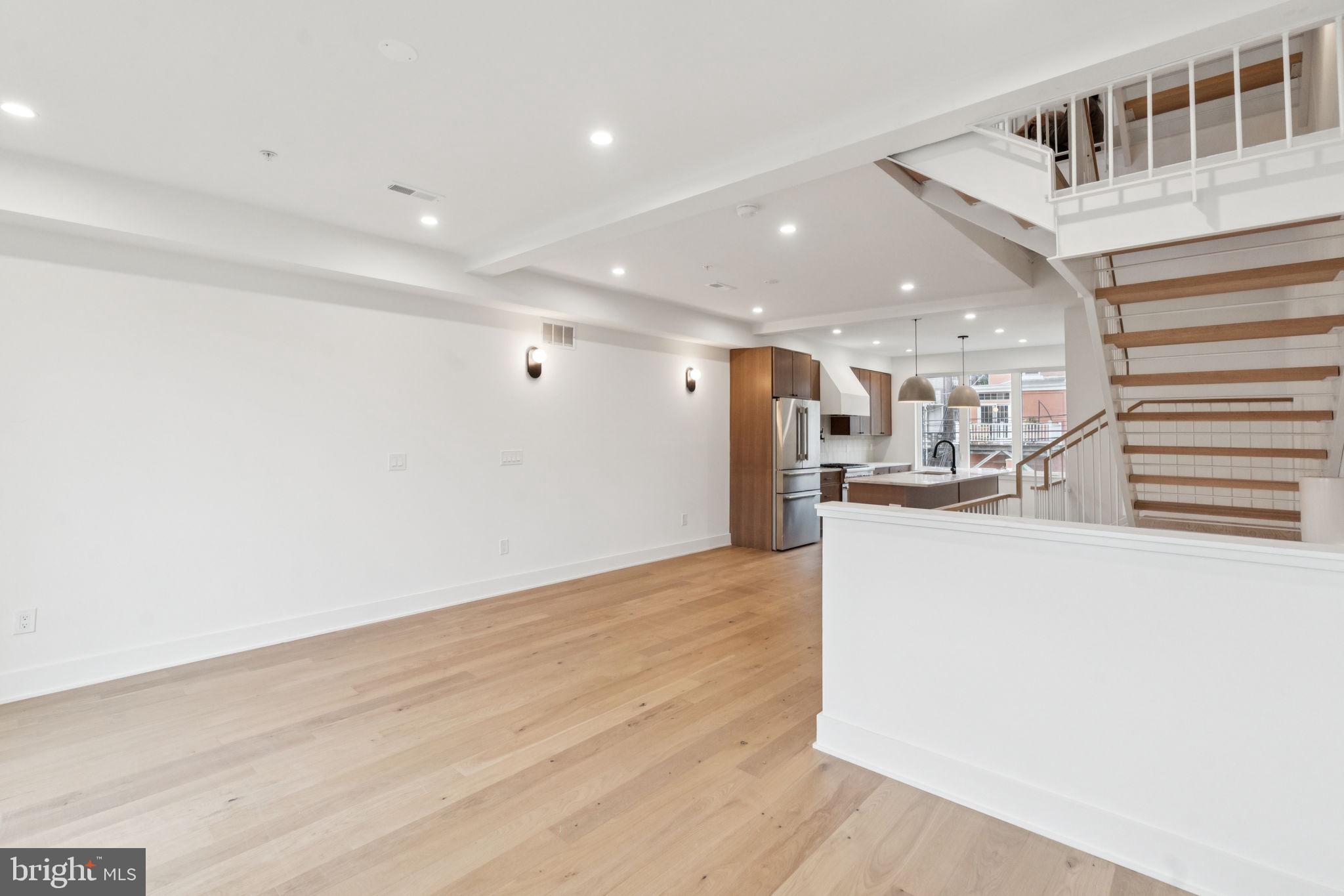 FAIRMOUNT - Residential