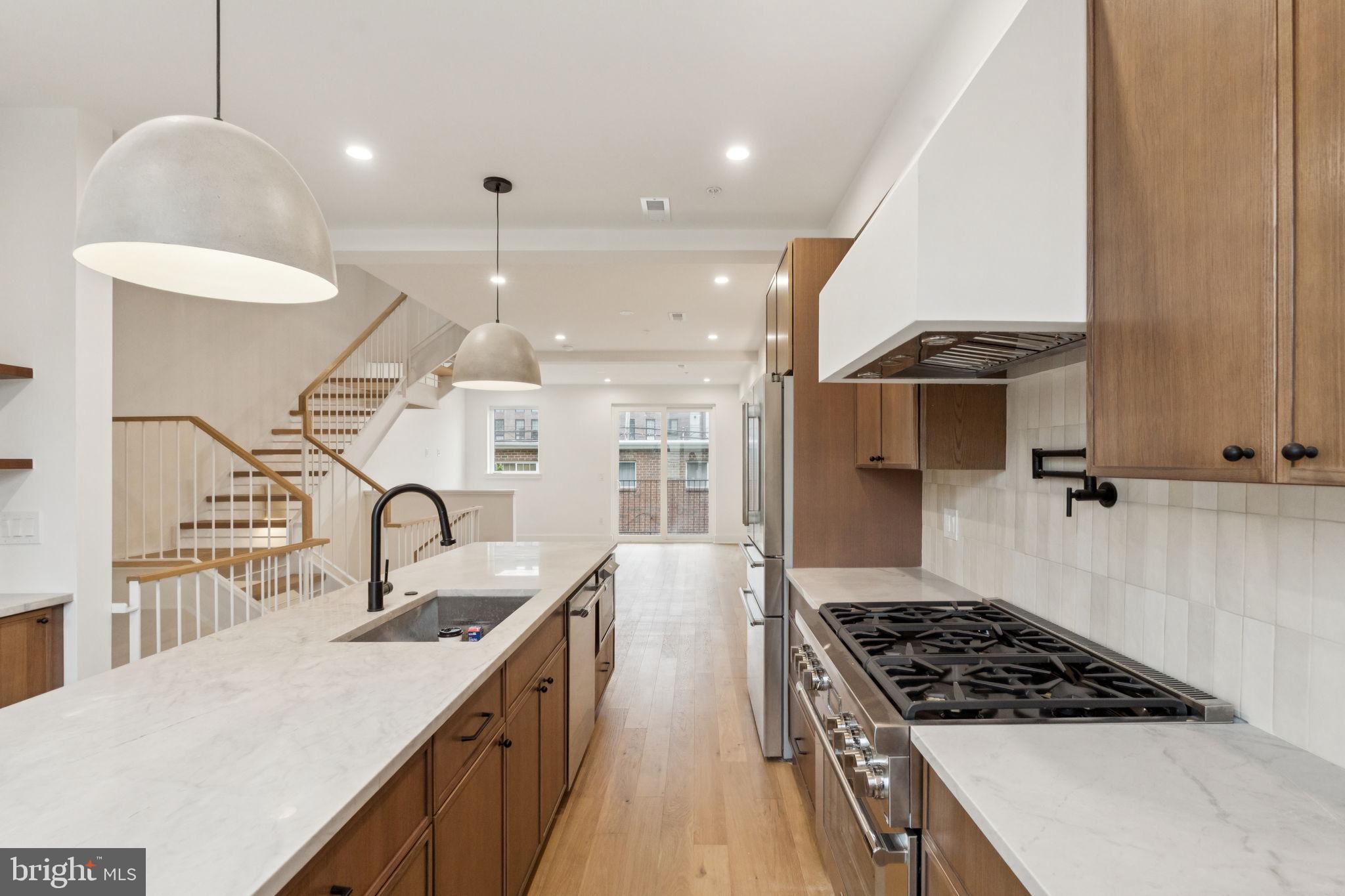 747 N CAPITOL STREET