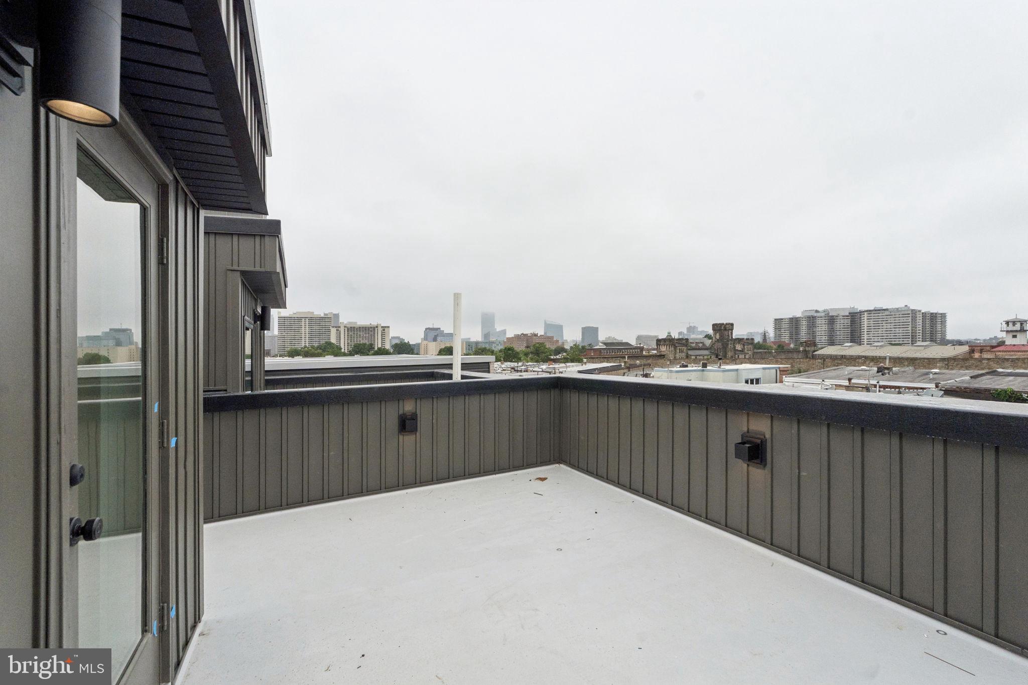 FAIRMOUNT - Residential