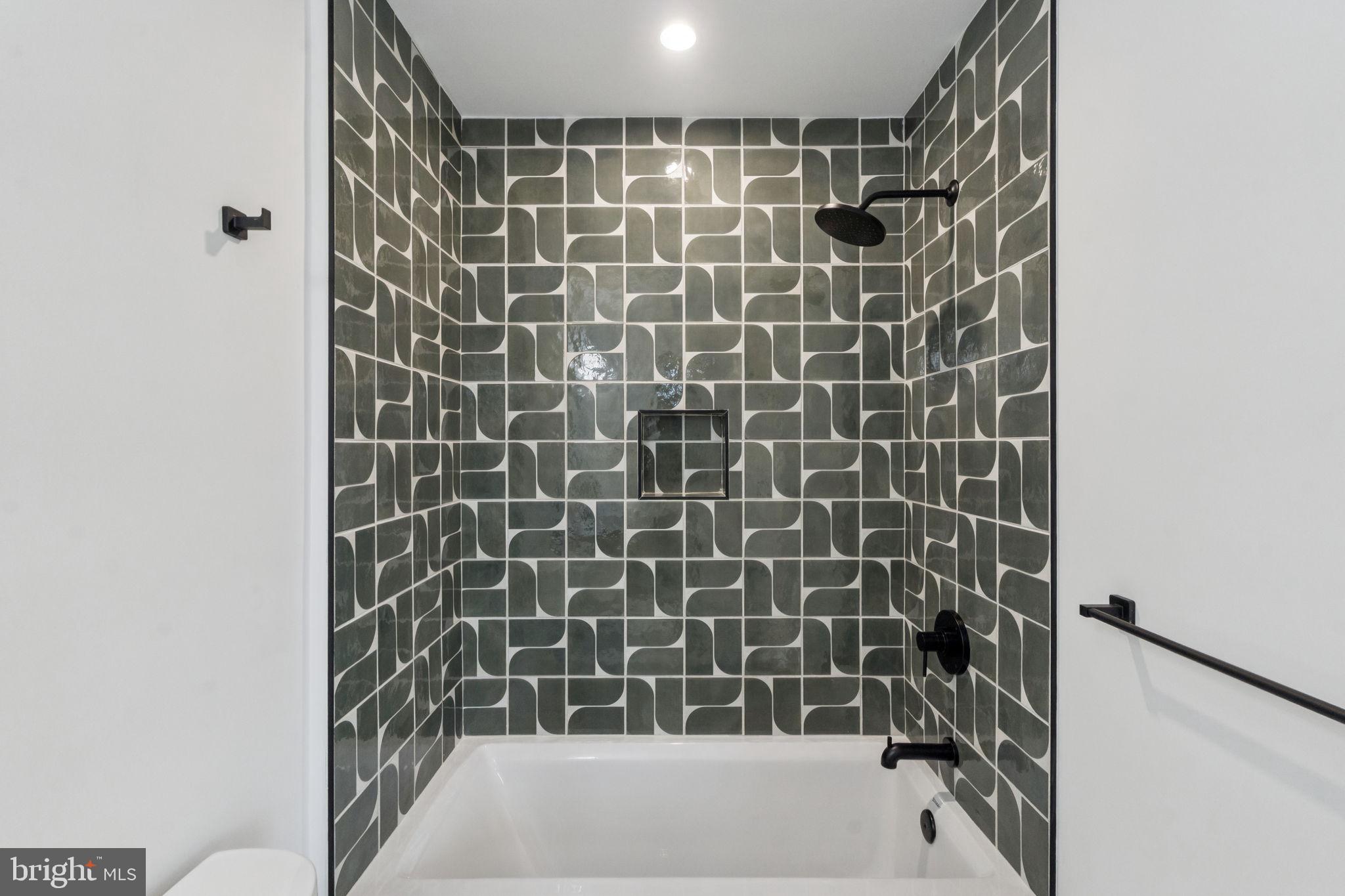 FAIRMOUNT - Residential