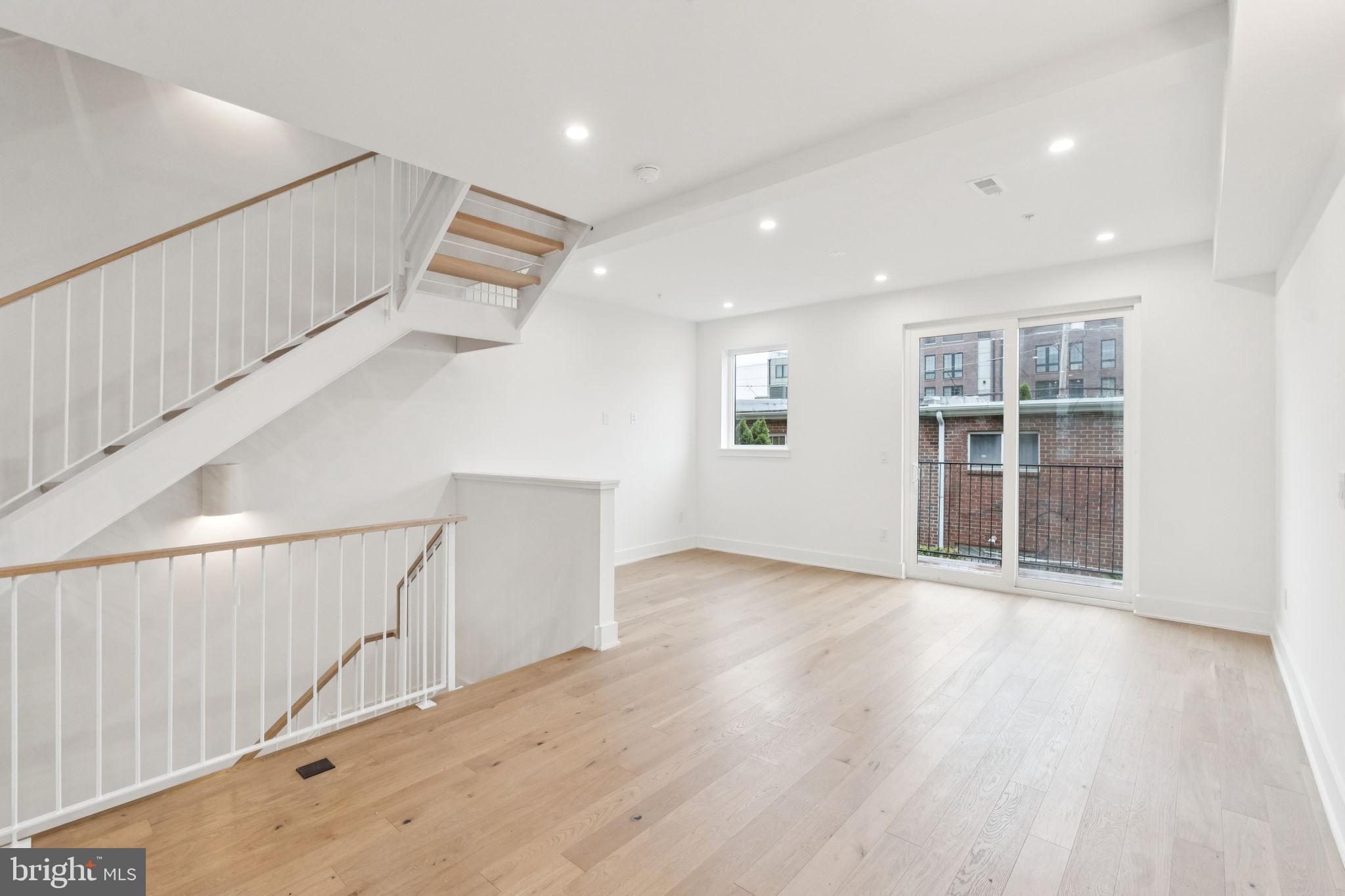 FAIRMOUNT - Residential