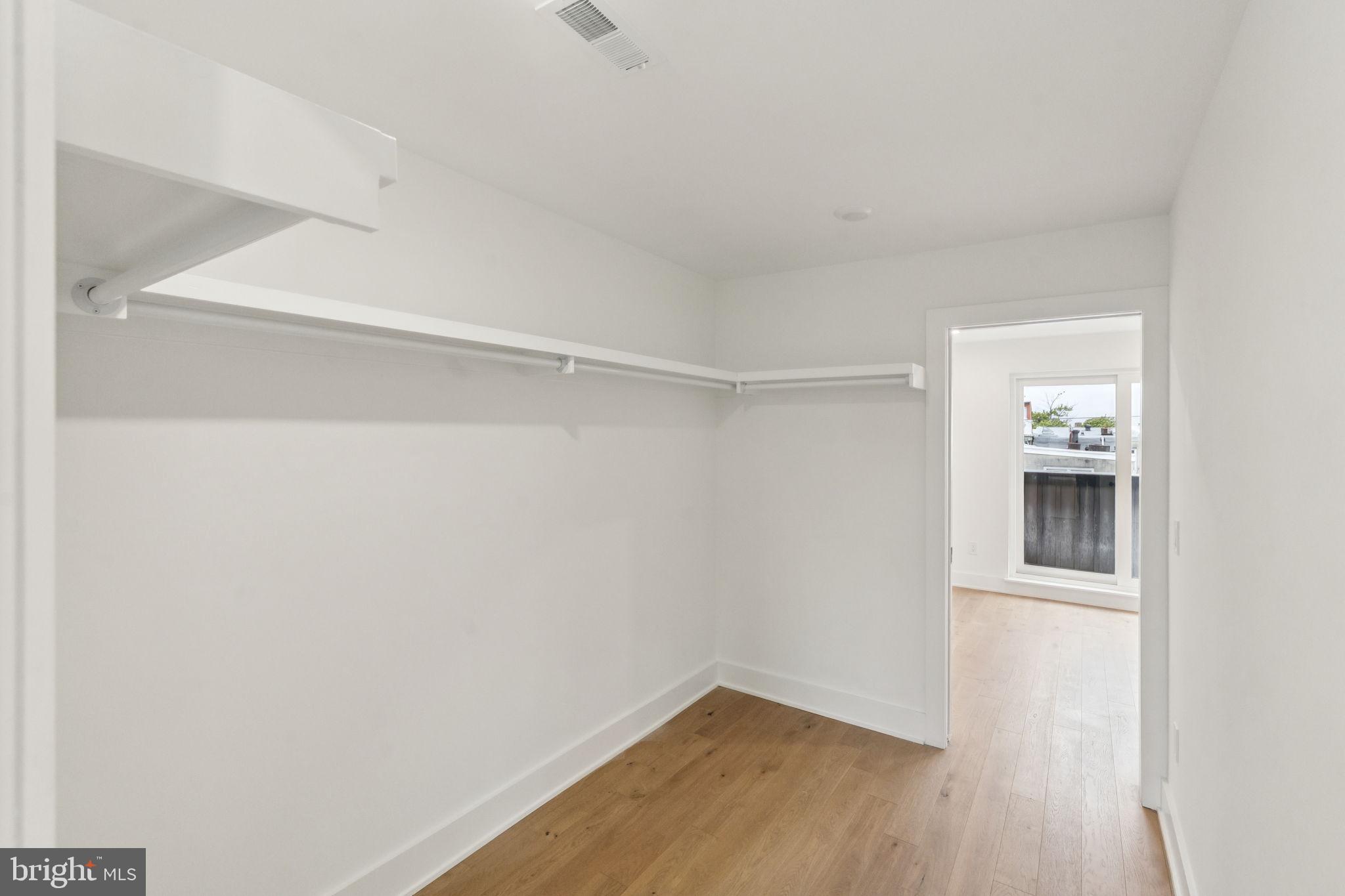 FAIRMOUNT - Residential