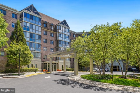 Condo For Sale - 2901 S Leisure World Boulevard #226<br/> SILVER SPRING, MD 20906
